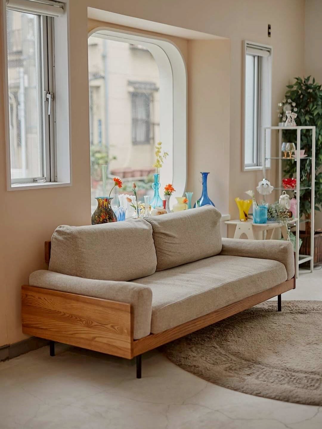 Lip Curve Sofa – daily use(d) store 日常