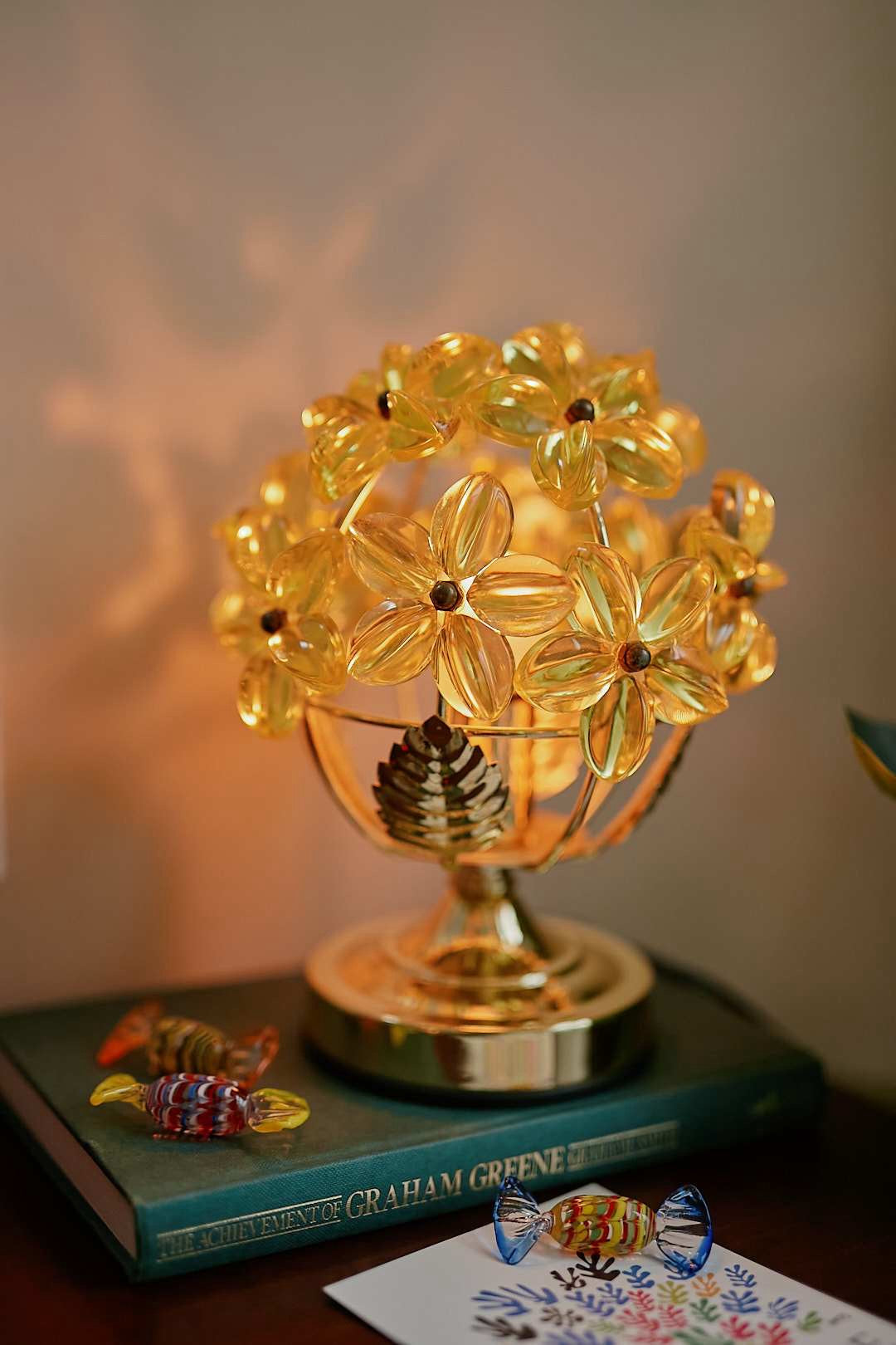 Yellow flower bloom lamp