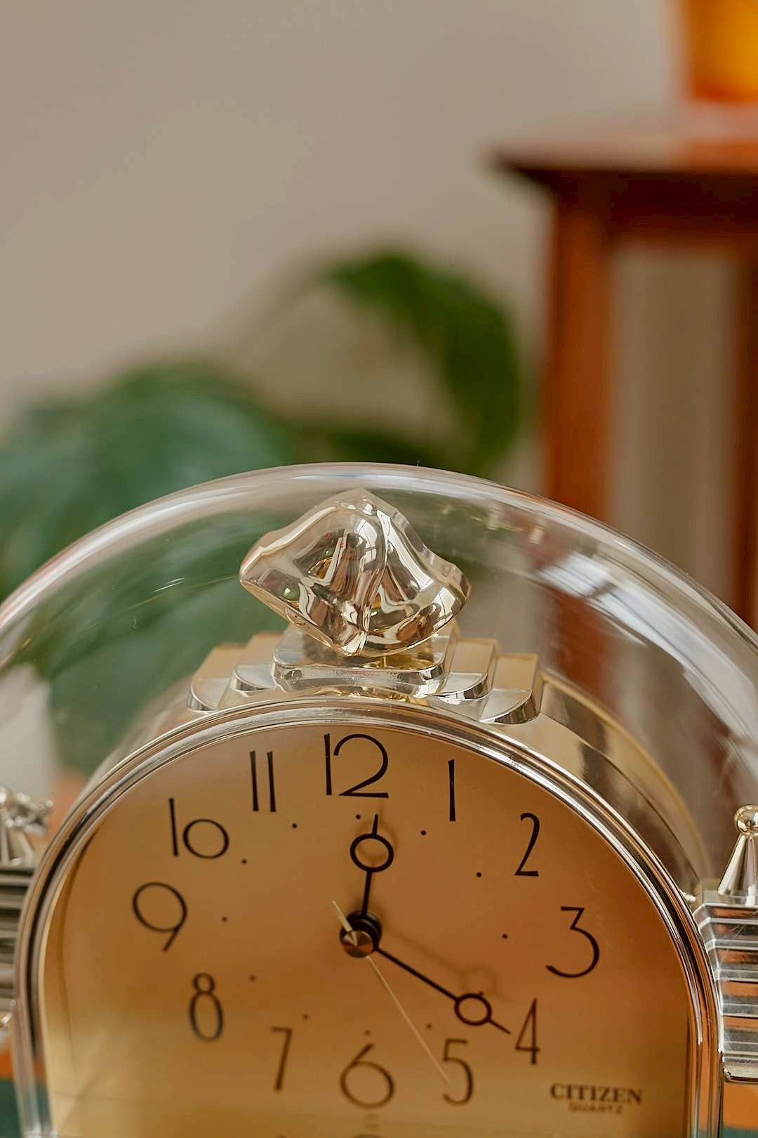 CITIZEN Crystal Arch Clock