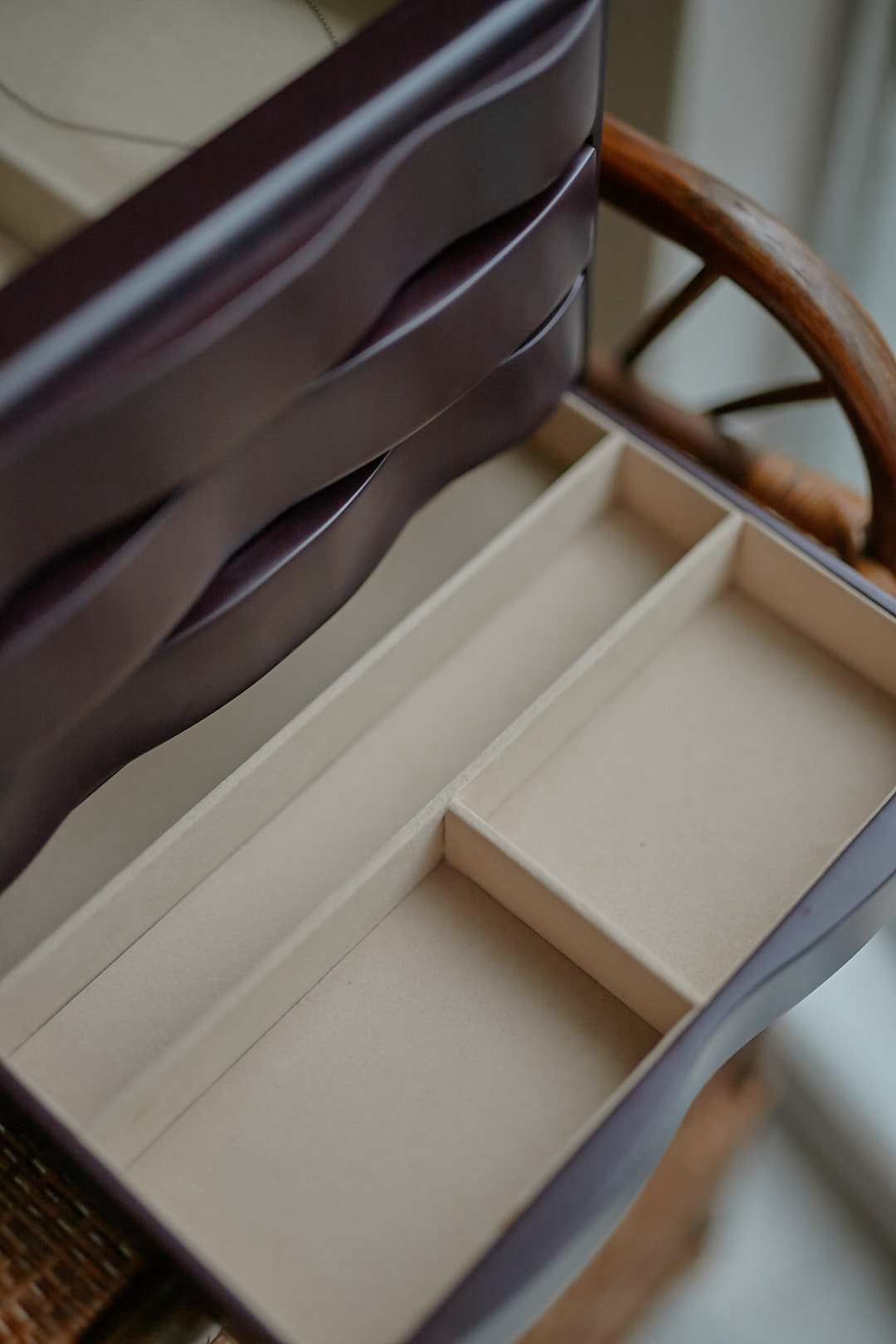 Brown Wave Jewelry Chest