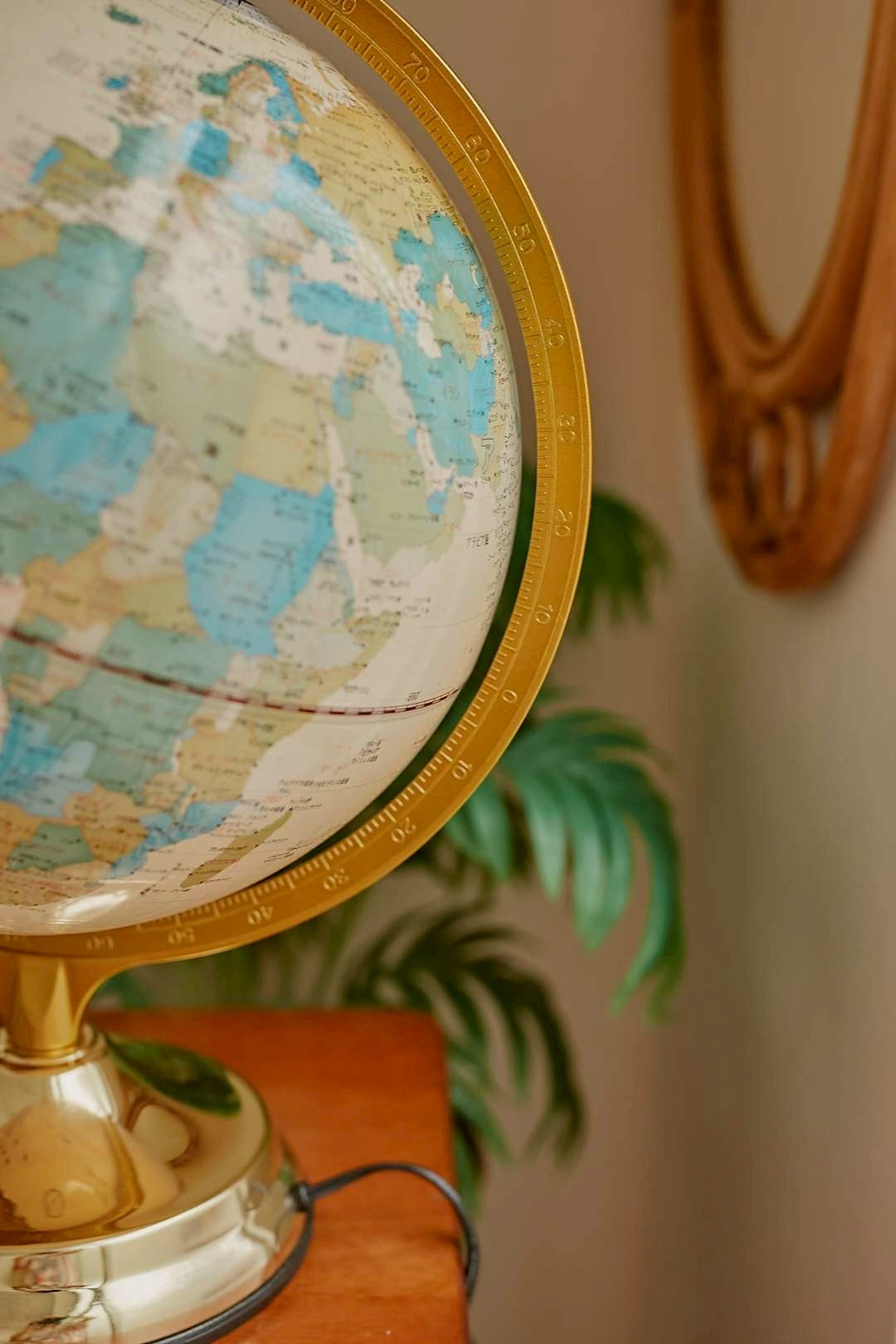Gold globe lamp