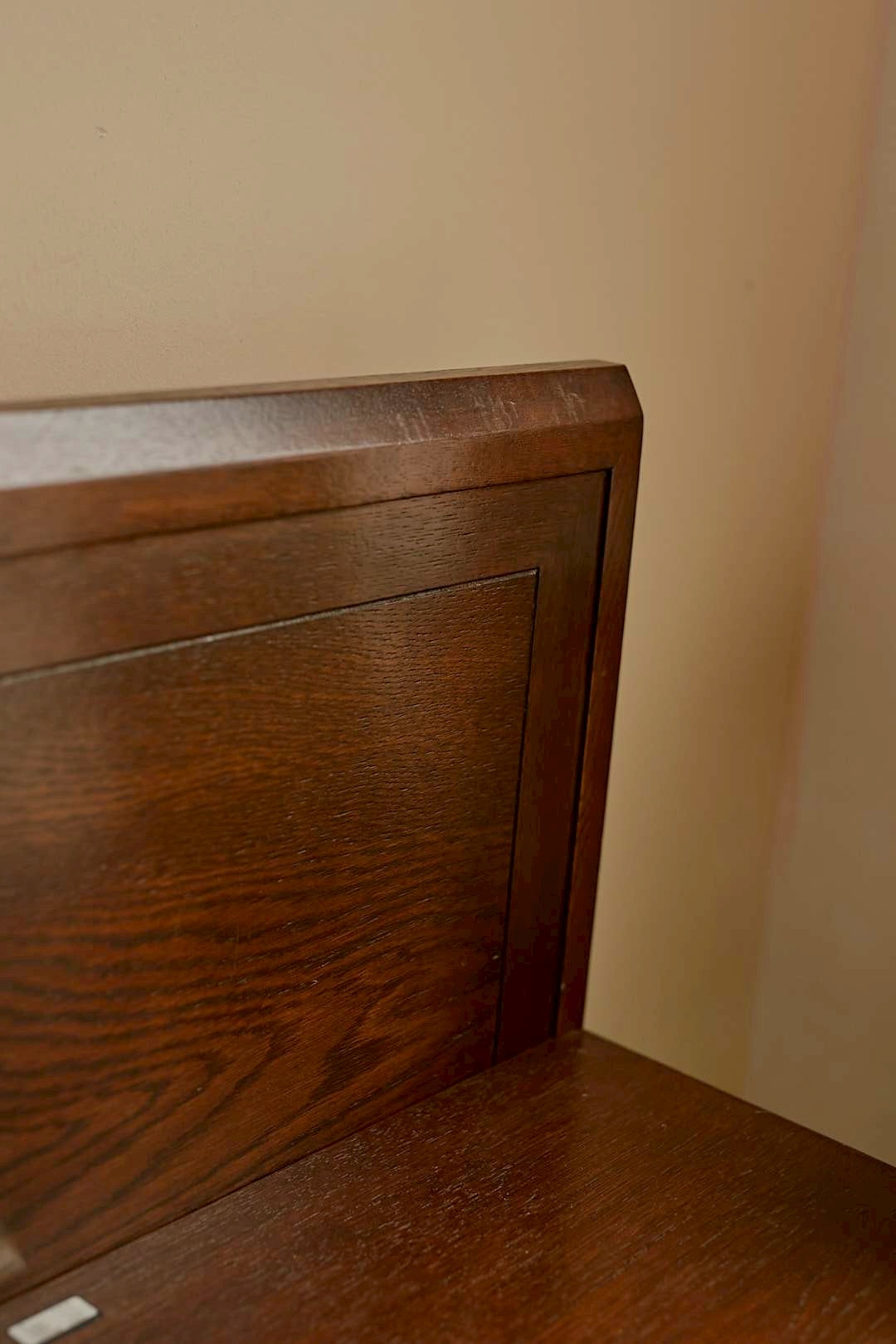 カリモク Classic Side Chest