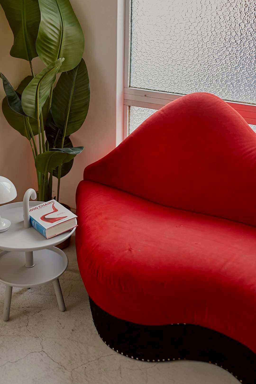 Lip Curve Sofa