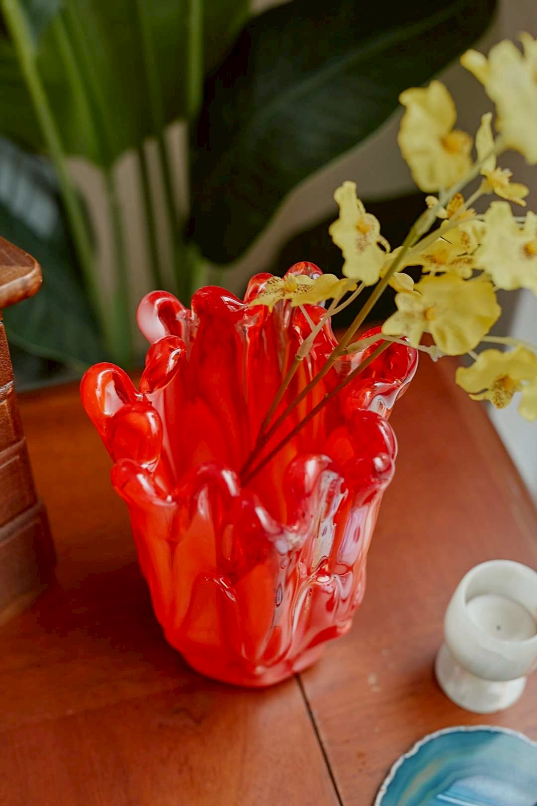 Aurora red vase