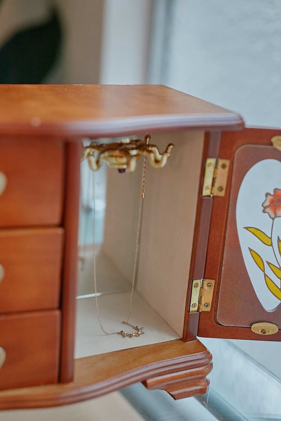 Heart Window Jewelry Box
