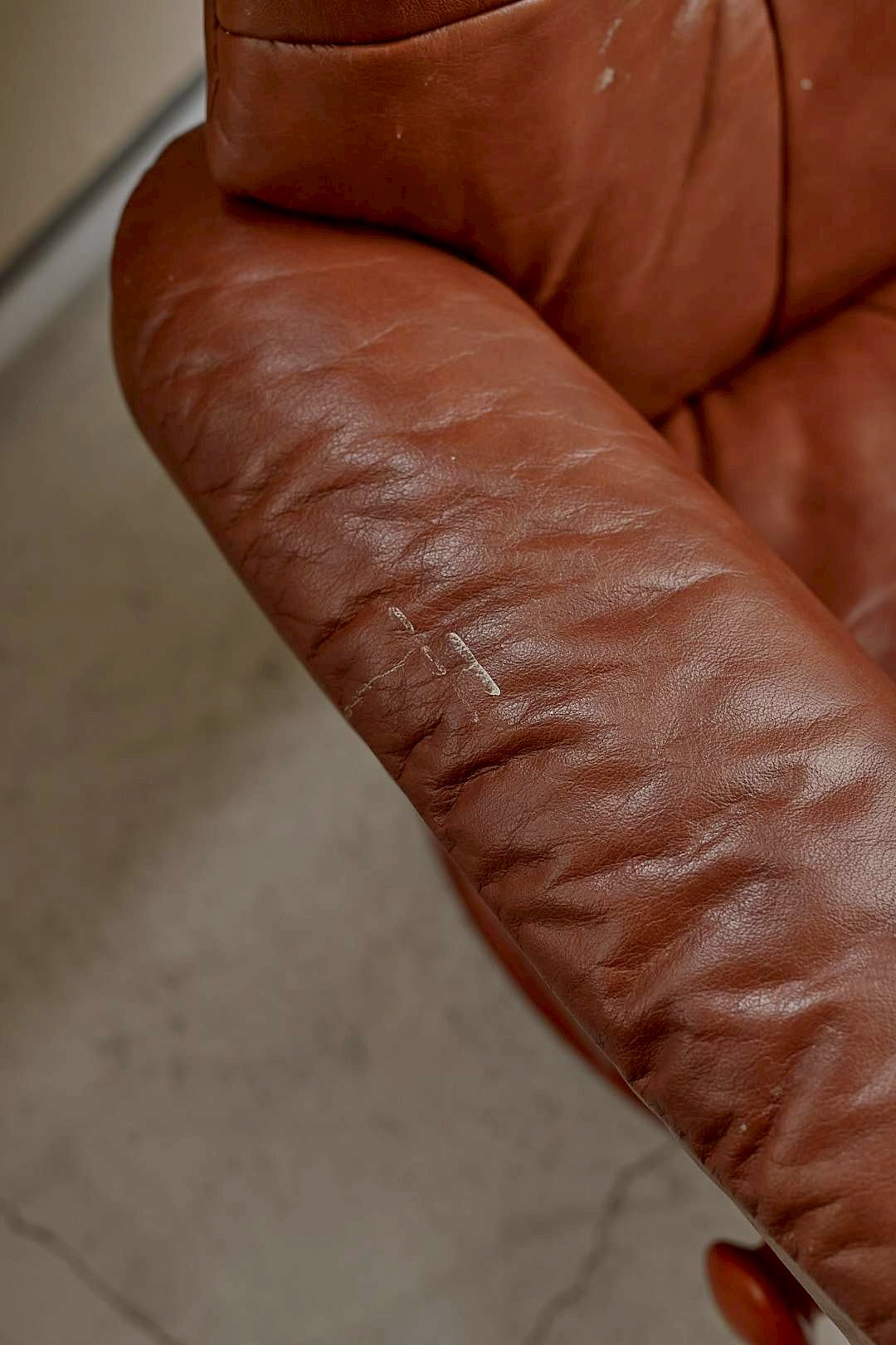 Leather Lounge Ritual