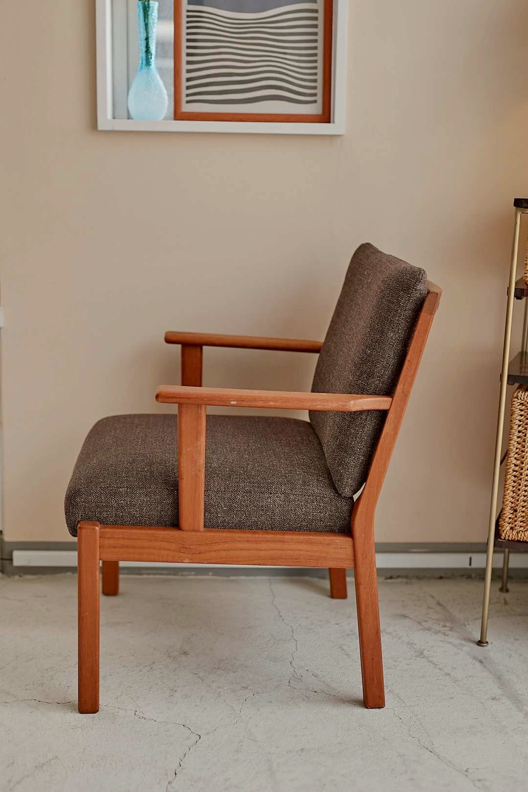 Warm Brown Lounge Chair