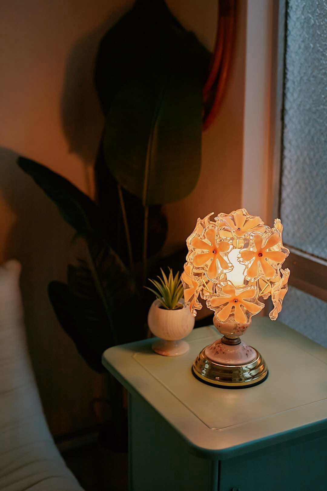Peach Flower Touch Lamp