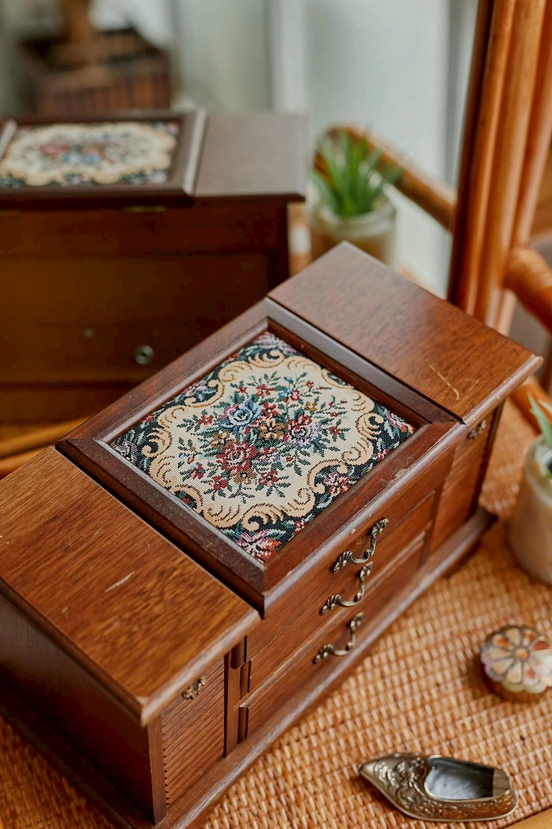 Rose Tapestry Jewel Chest