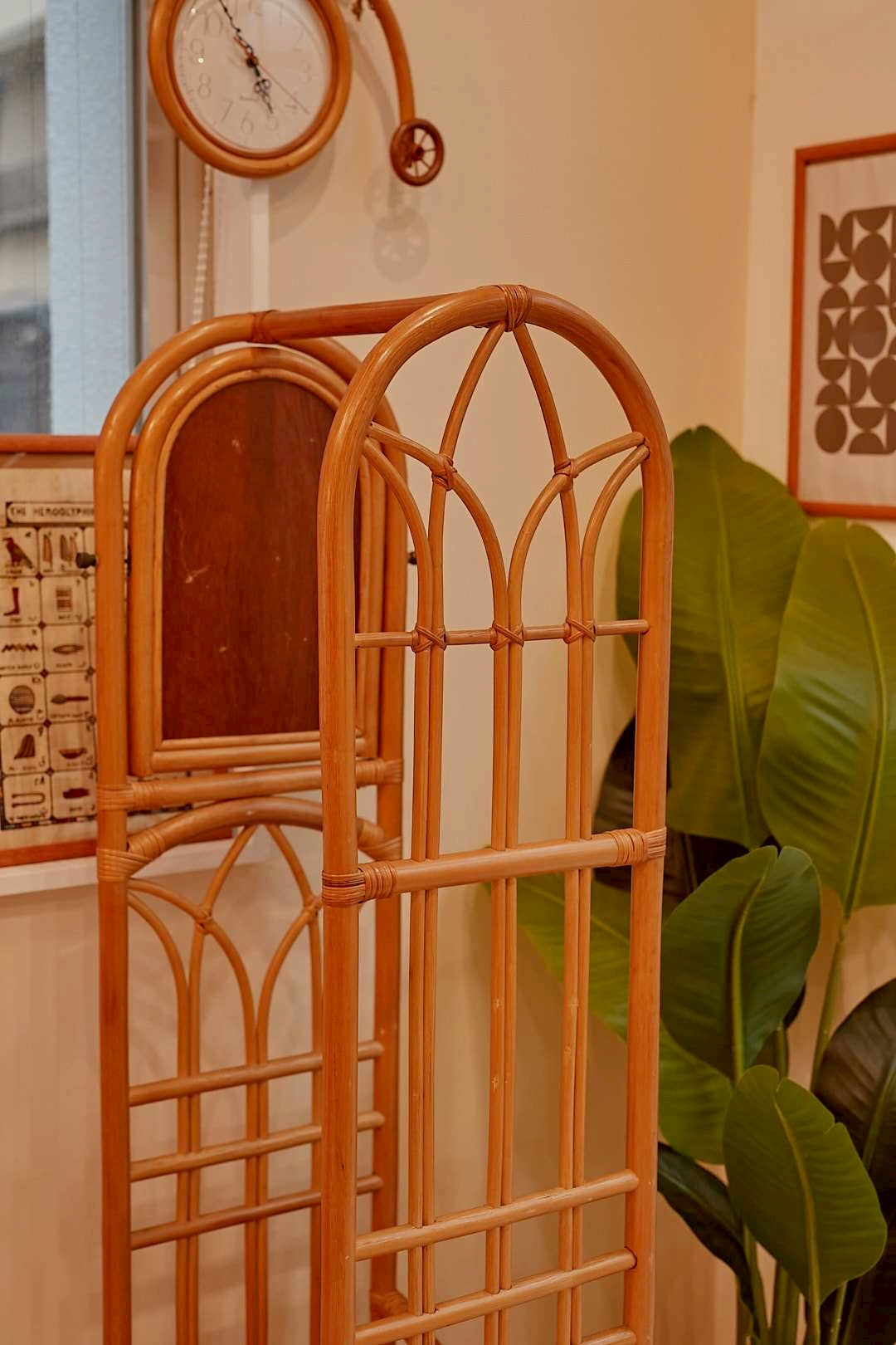 Rattan Mirror hanger rack