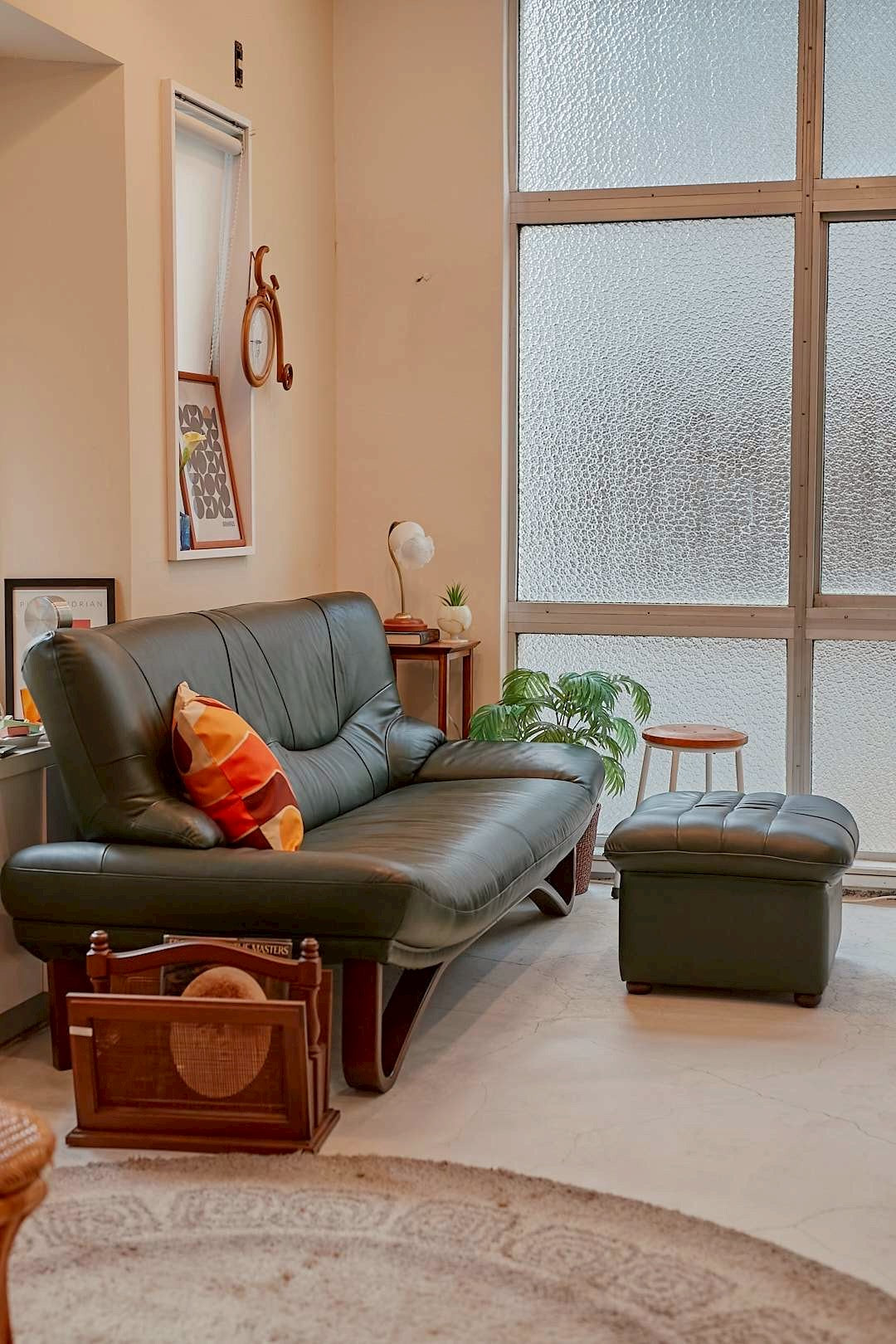 Leather Lounge Sofa & Ottoman