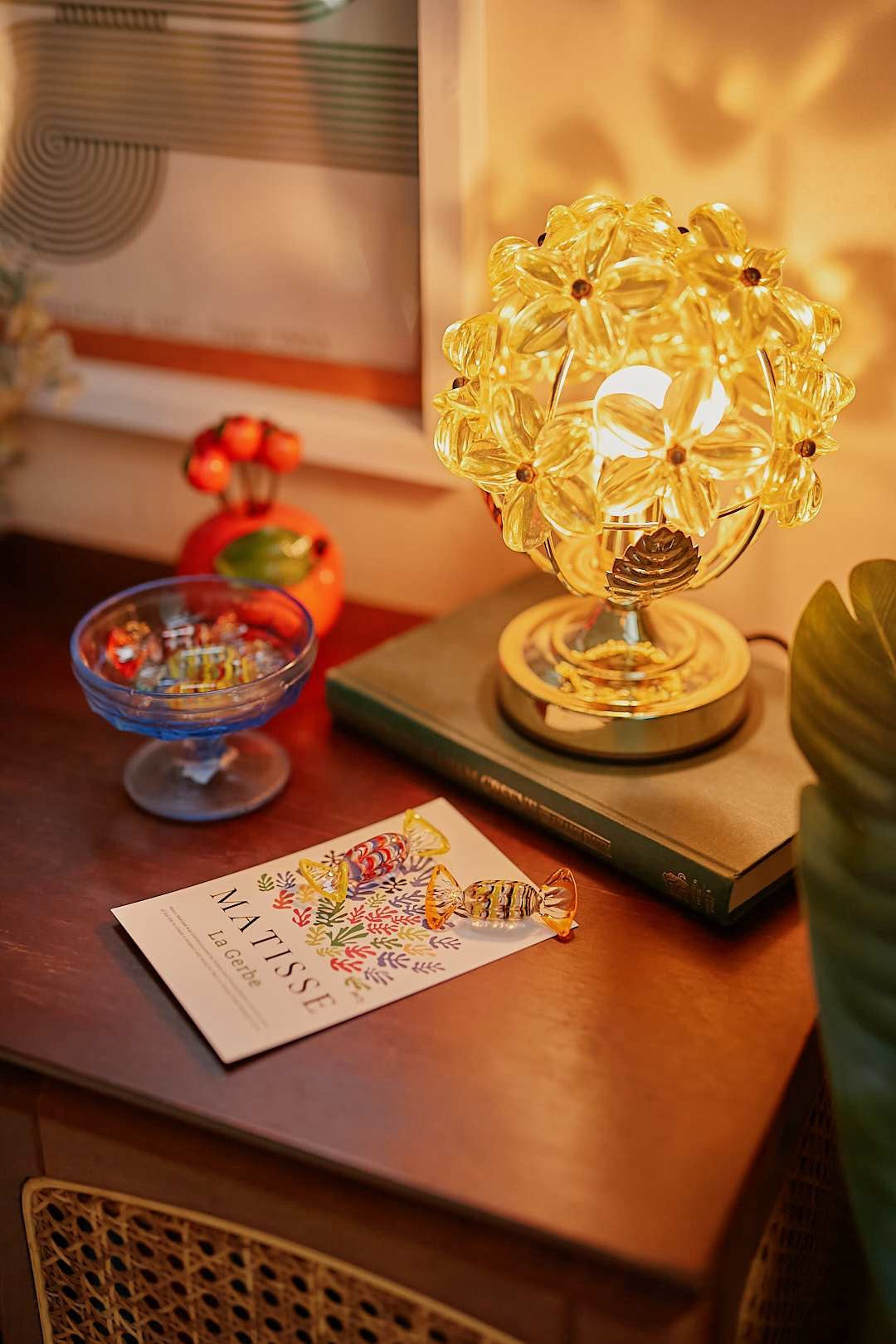 Yellow flower bloom lamp