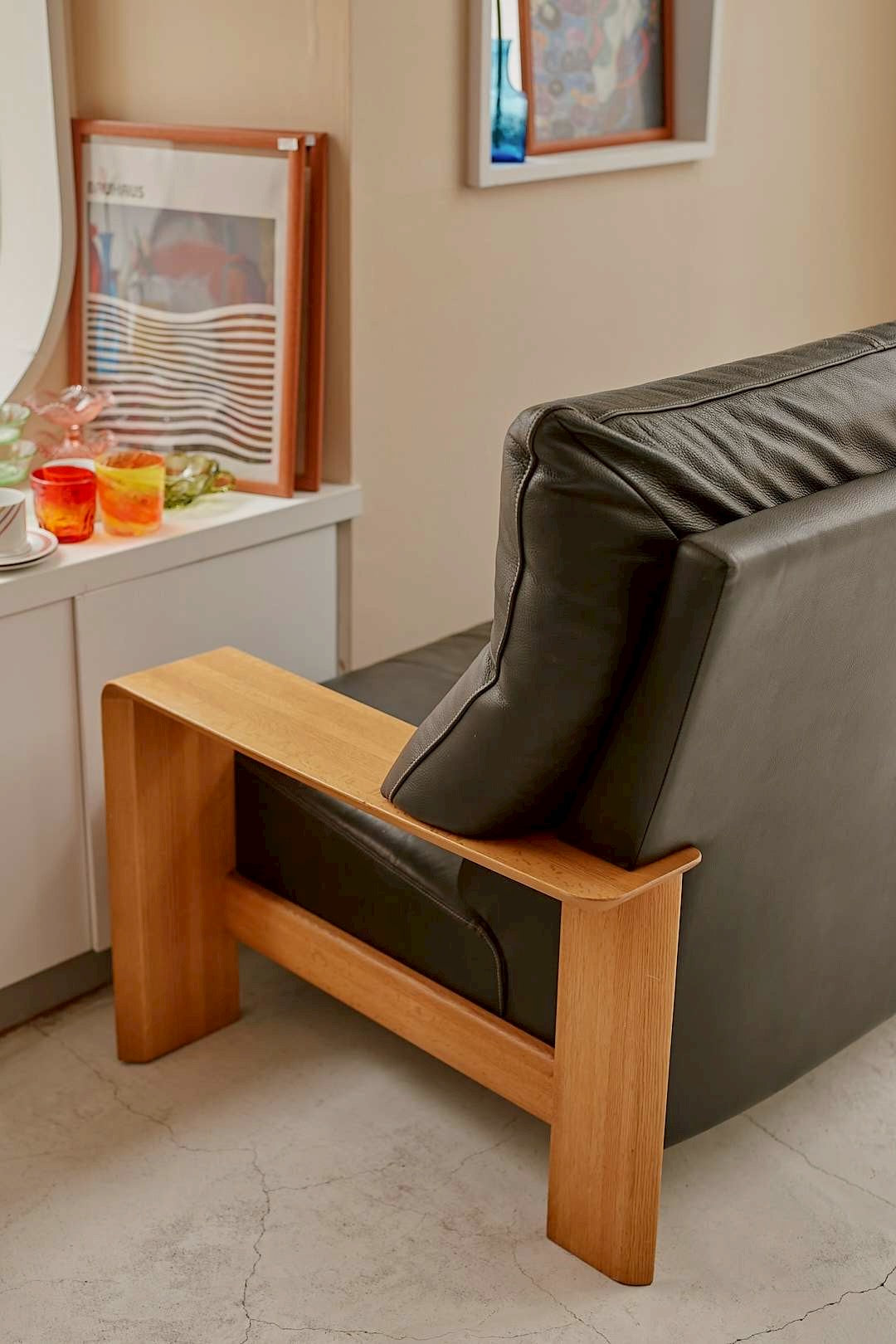 Black Leather Oak Sofa