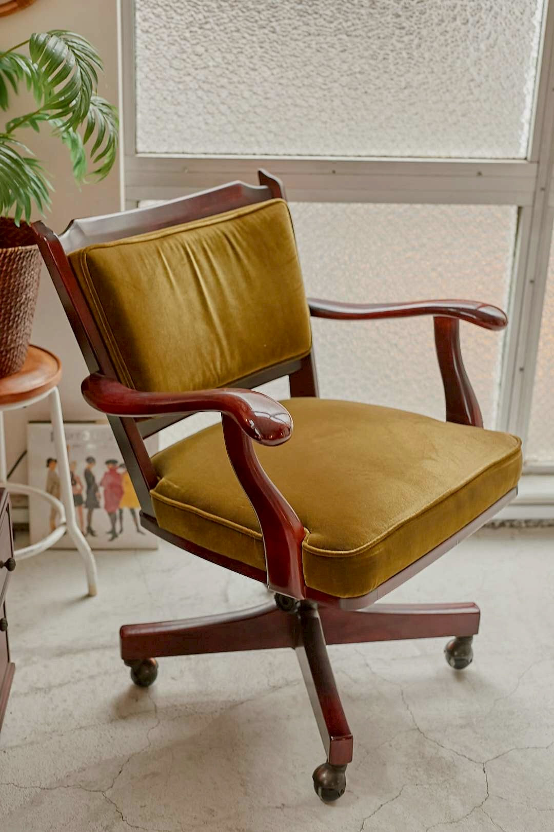 カリモク Colonial Series Desk Chair