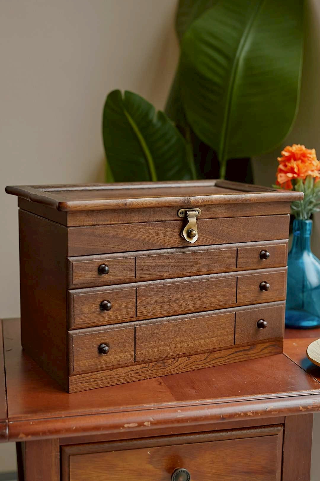 Green velvet jewelry box