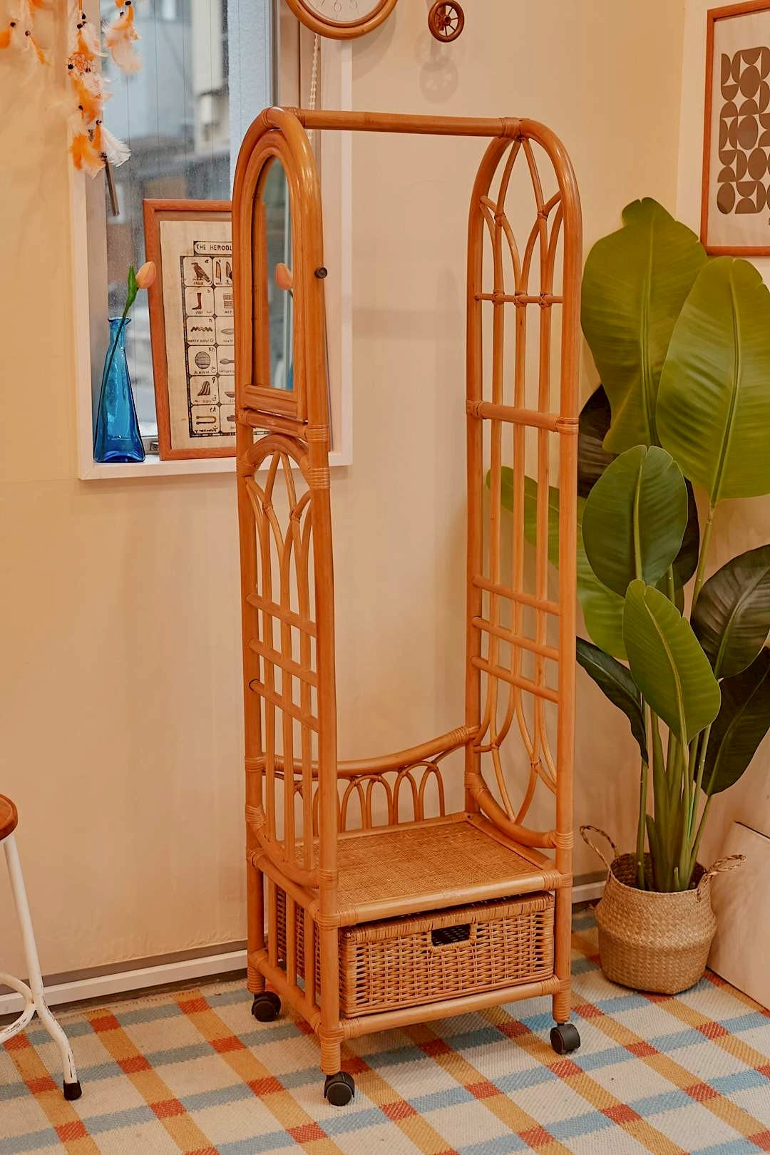 Rattan Mirror hanger rack