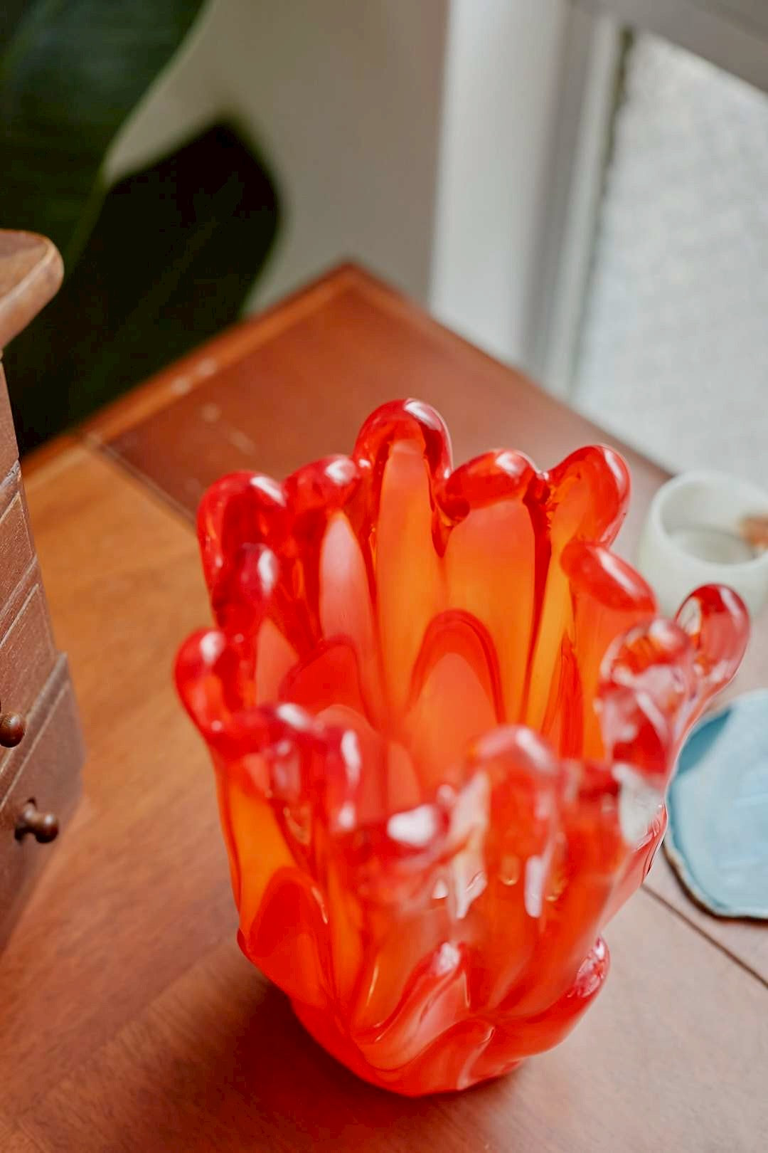 Aurora red vase