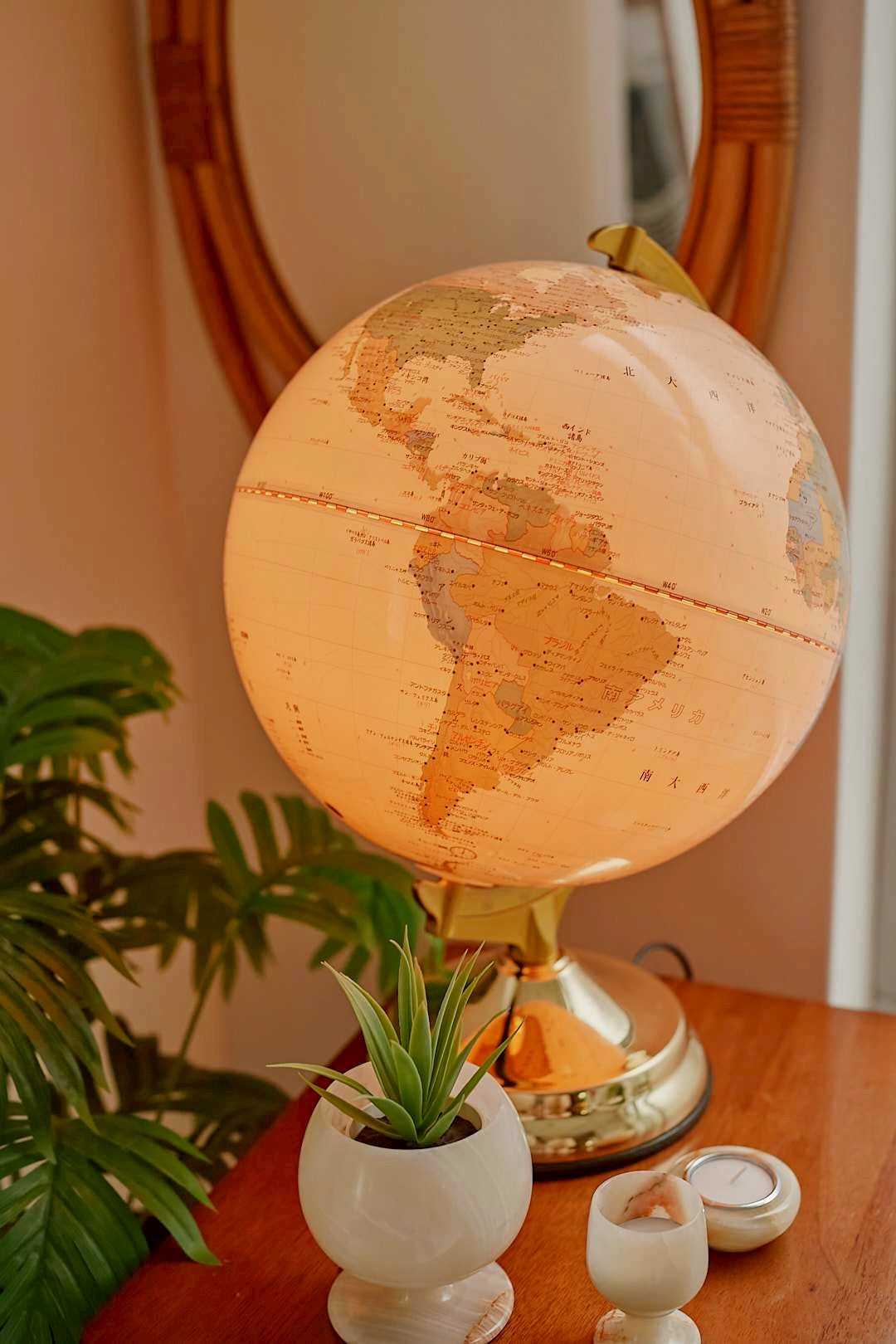 Gold globe lamp