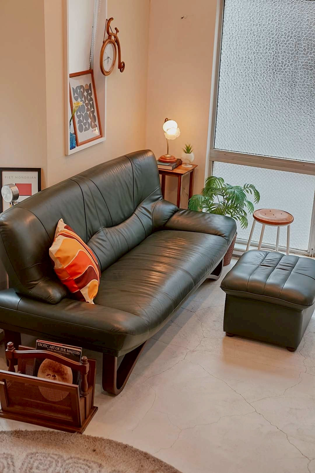 Leather Lounge Sofa & Ottoman