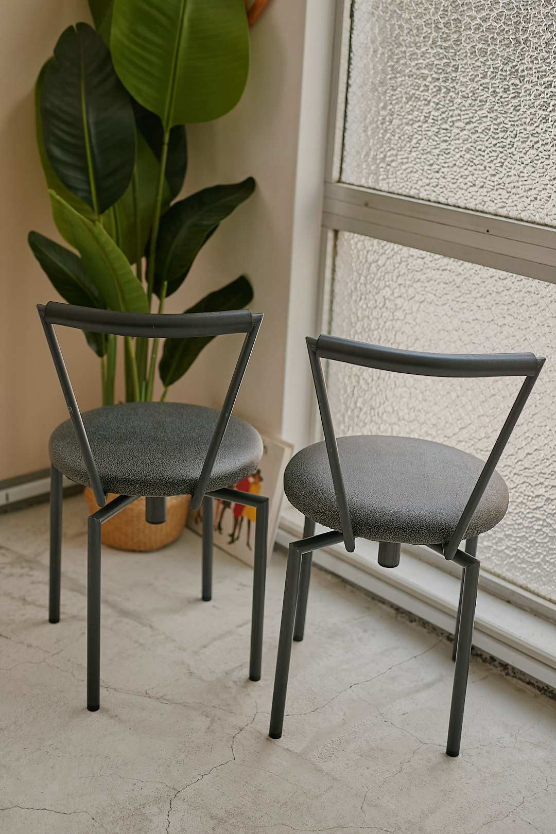 Swing Black Chair