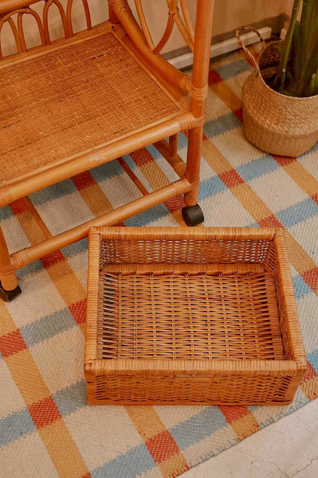 Rattan Mirror hanger rack