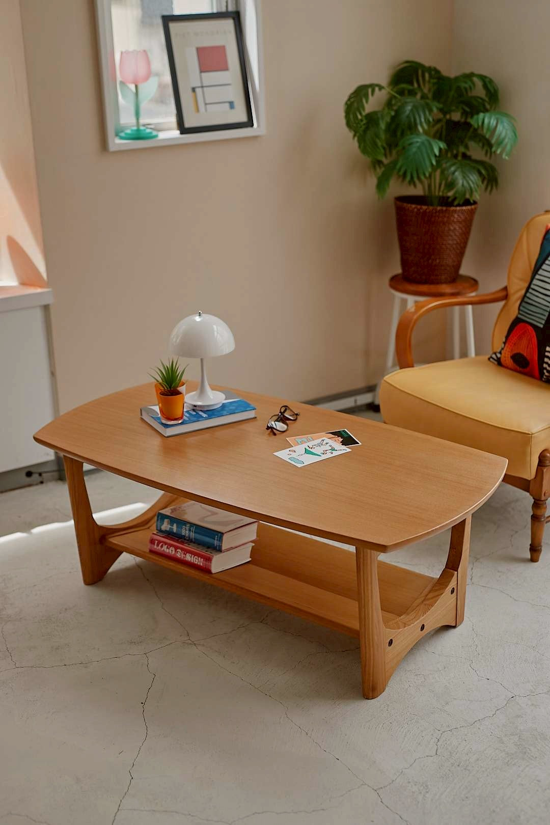Oak Curve Low Table