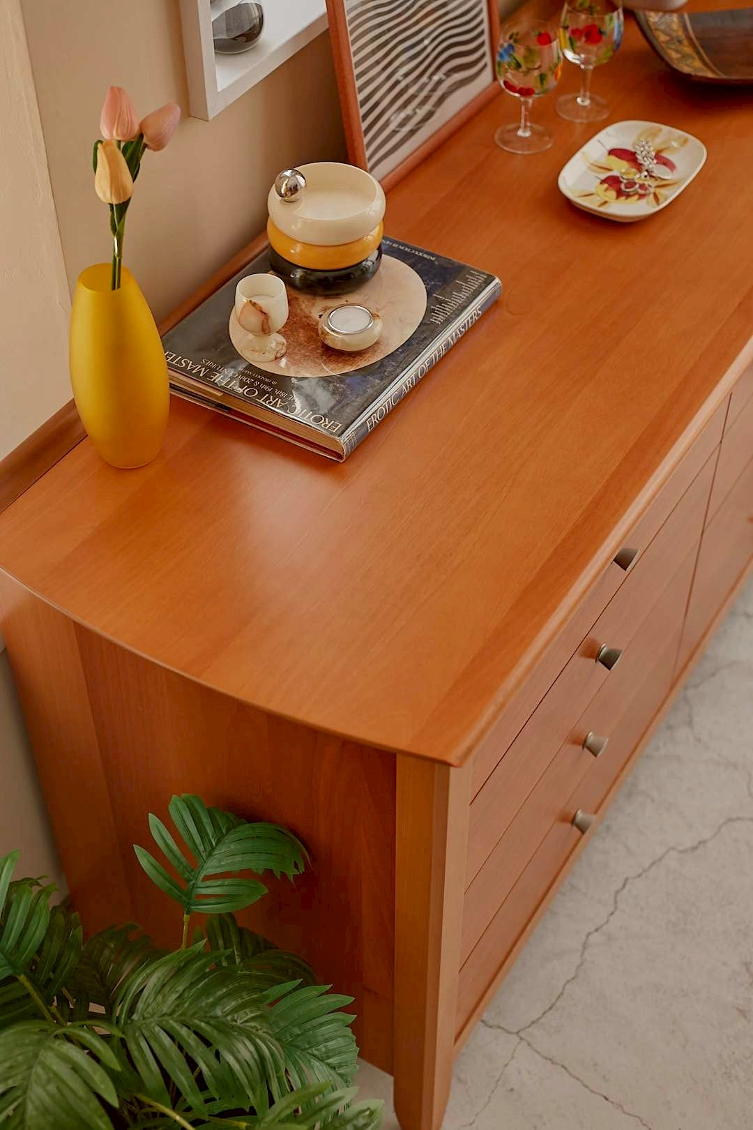 Italian Modern 8 Drawer Chest