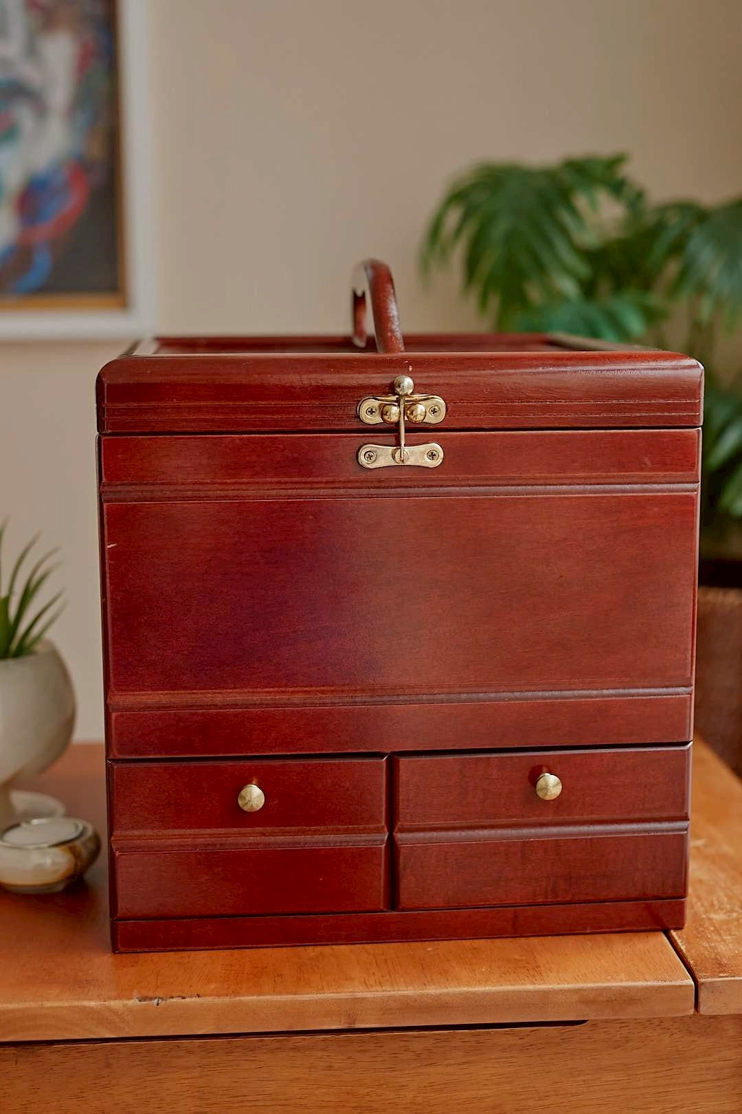Wood dresser cosmetic box