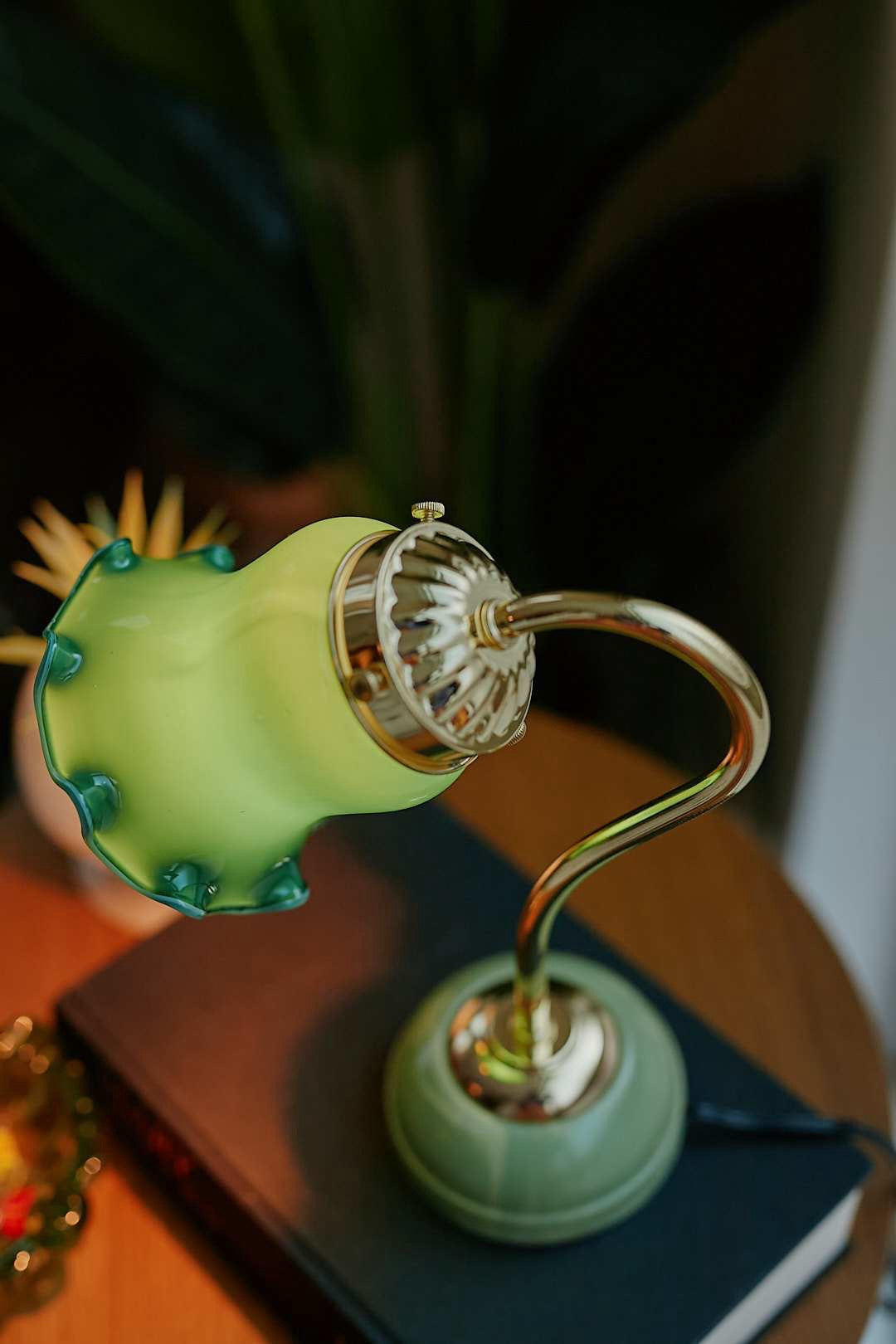 Emerald Frill Table Lamp