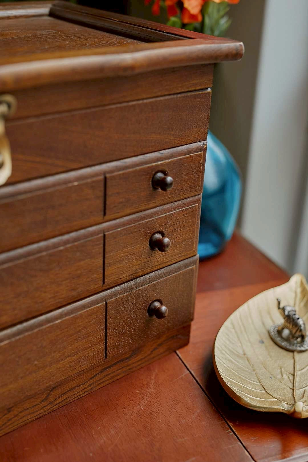 Green velvet jewelry box