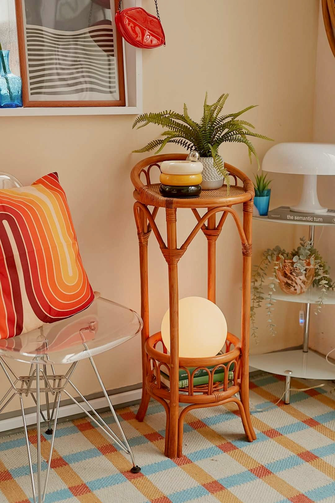 Rattan Pedestal Stand
