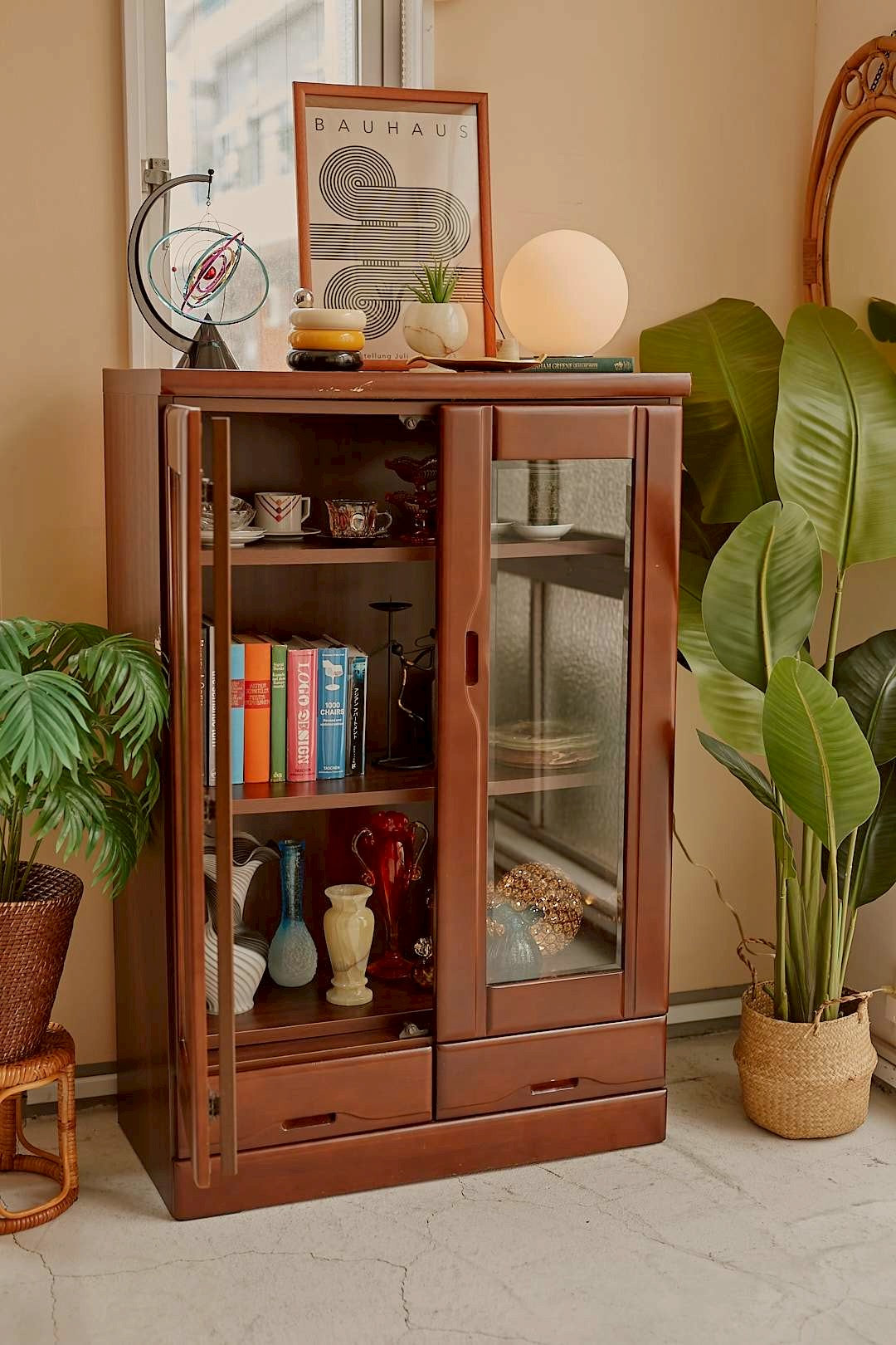 Walnut Display Cabinet – daily use(d) store 日常