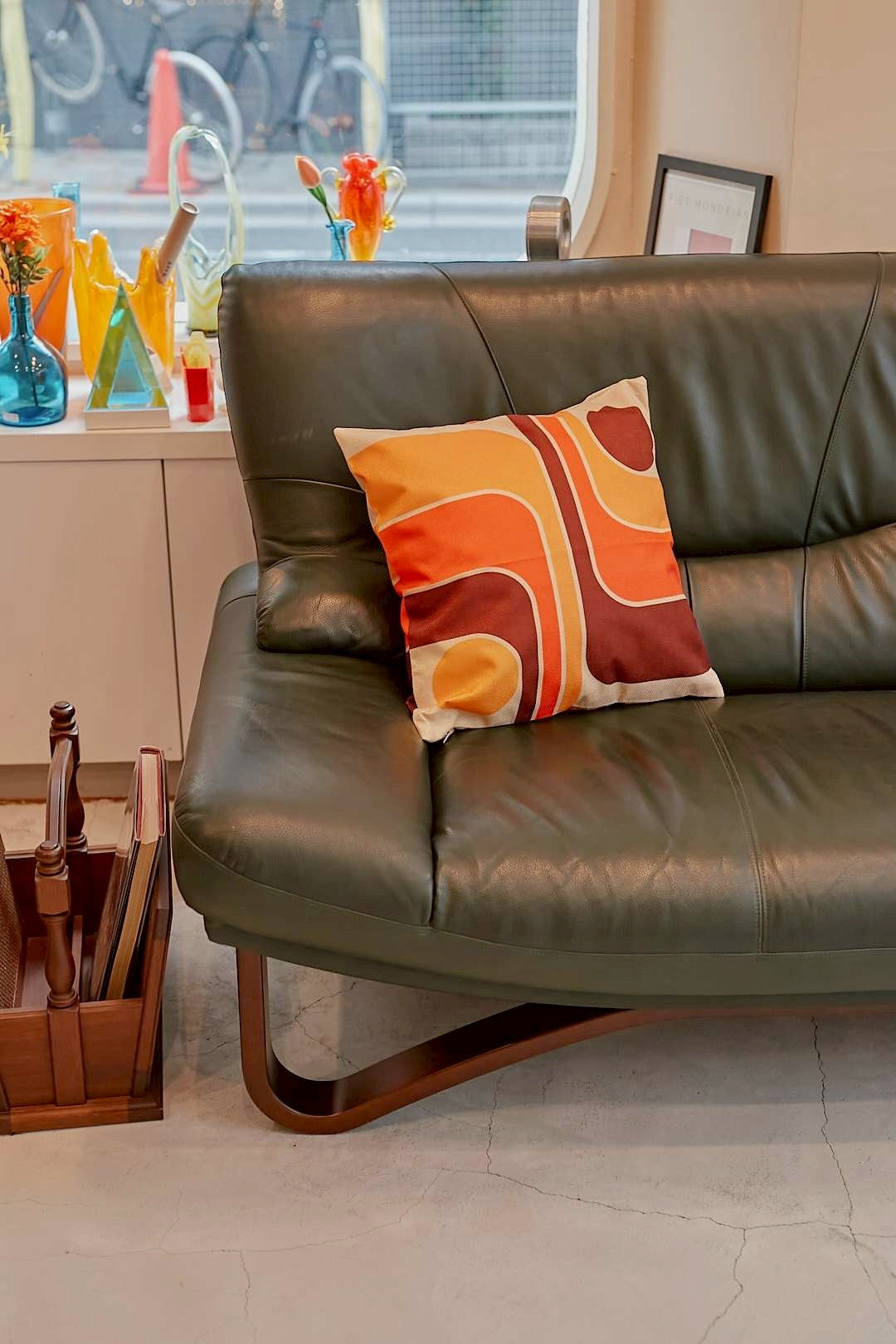 Leather Lounge Sofa & Ottoman