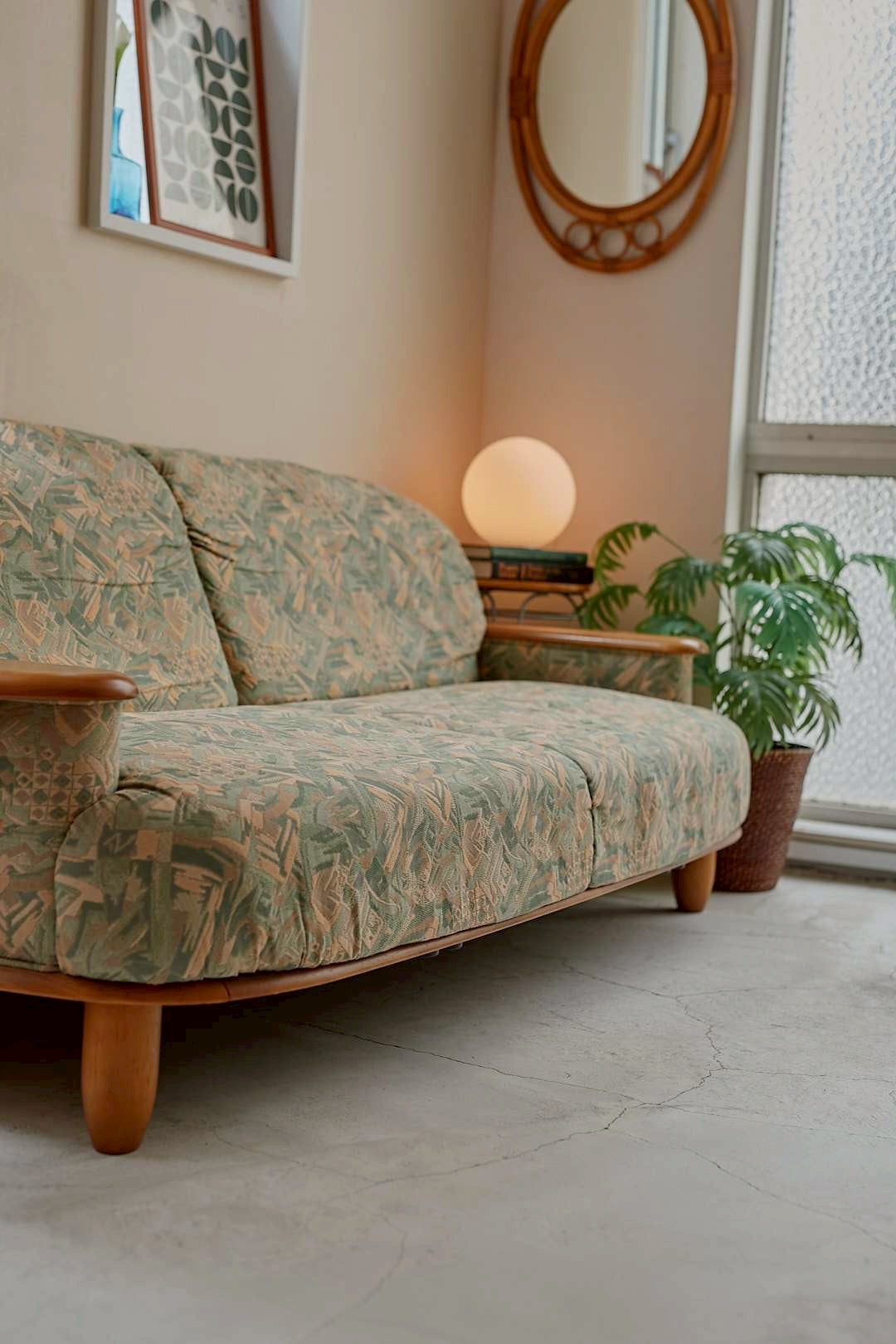 カリモク Natural Wood Arm Sofa