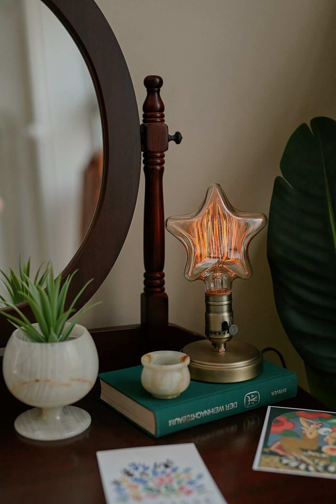 Star shaped edison lamp