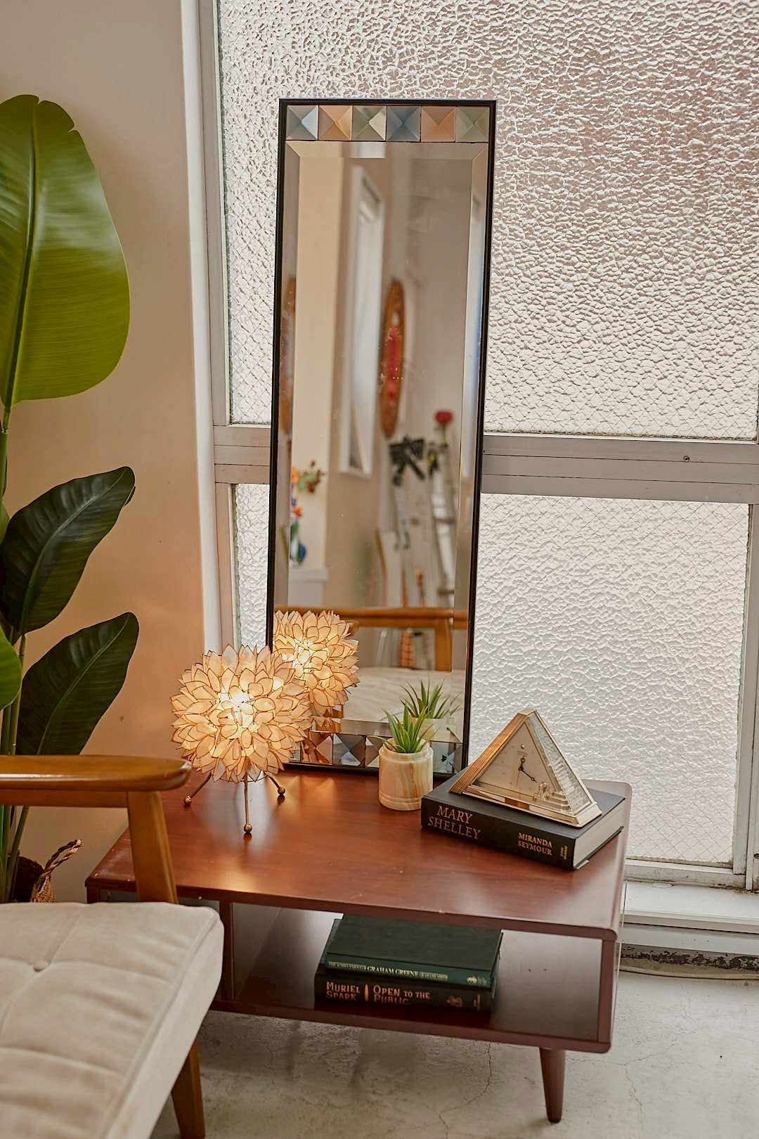 Capiz Flower Ball Lamp