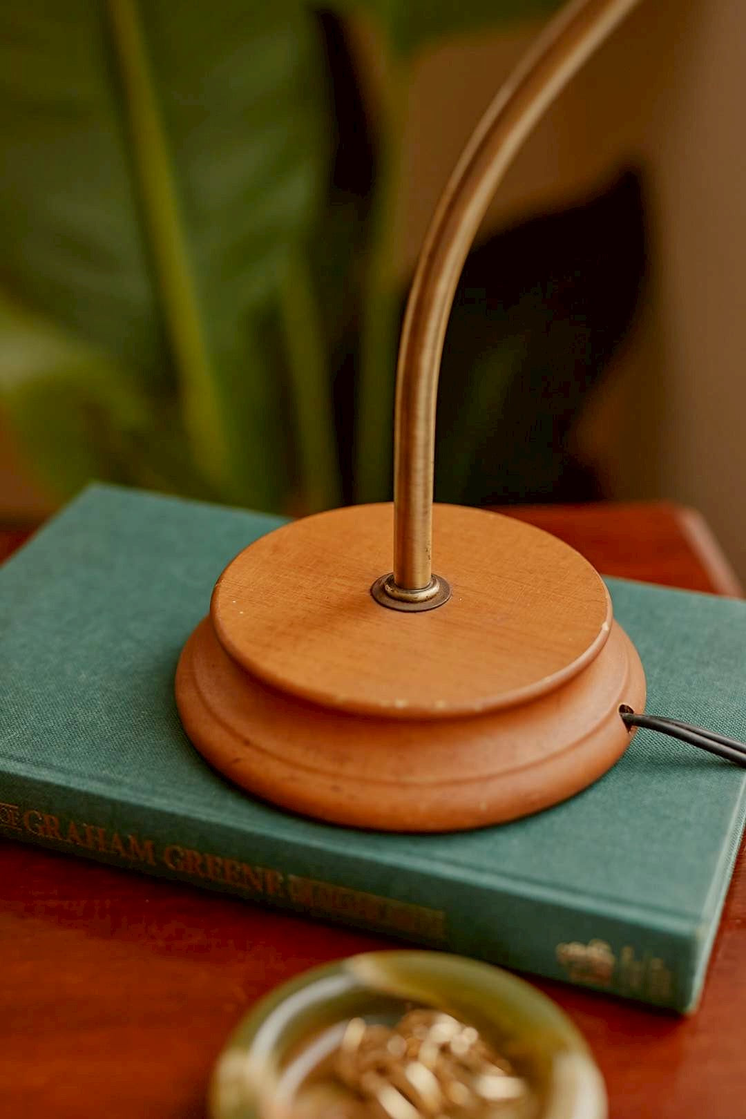 Lily of the valley table lamp