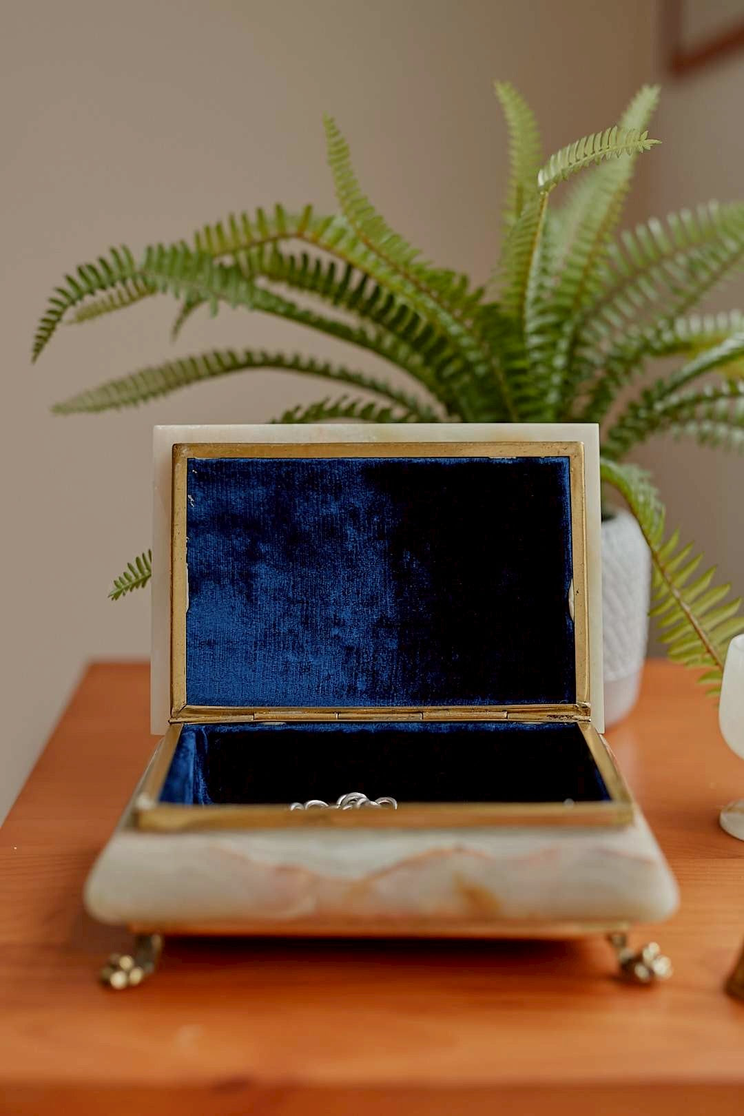 Onyx jewelry case