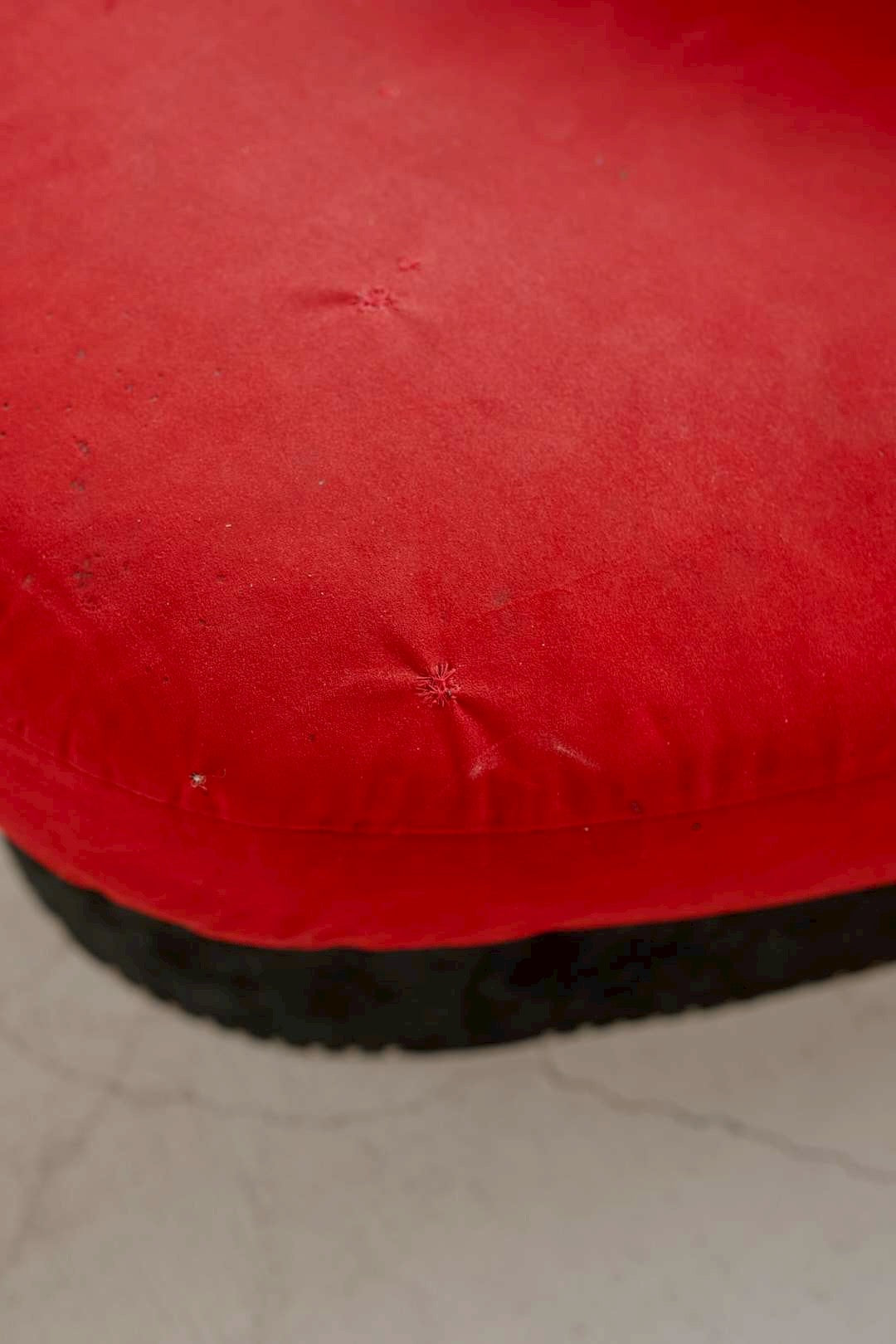 Lip Curve Sofa