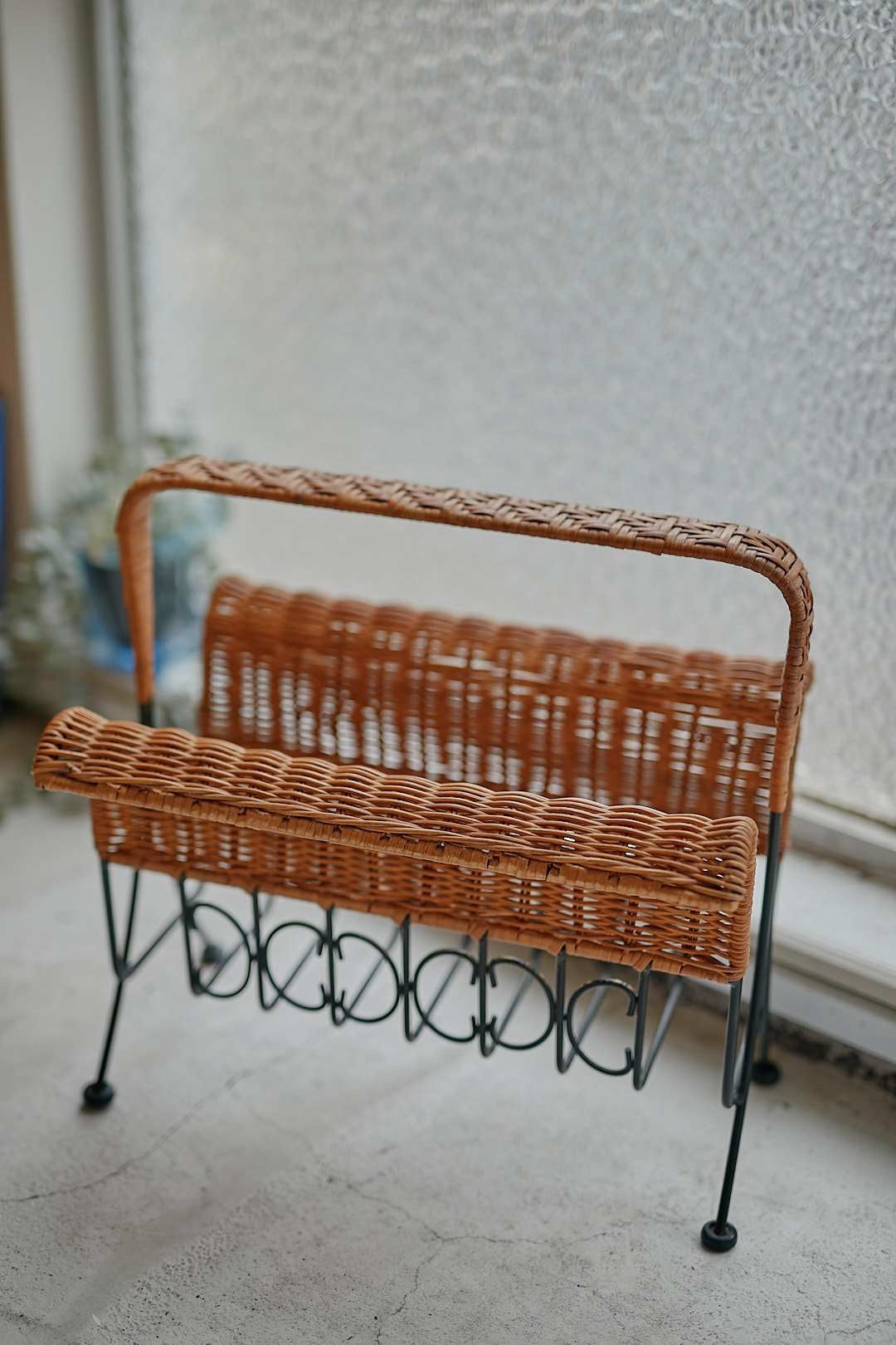 Rattan Loop Magazine Rack