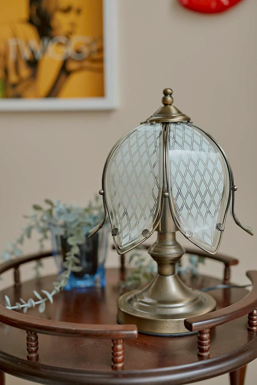 Lattice glass shade lamp