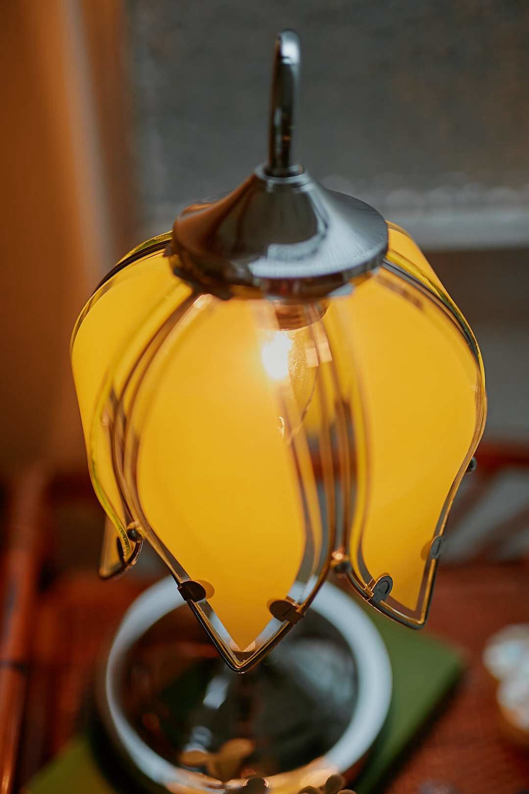 Yellow Petals Touch Sensor Lamp