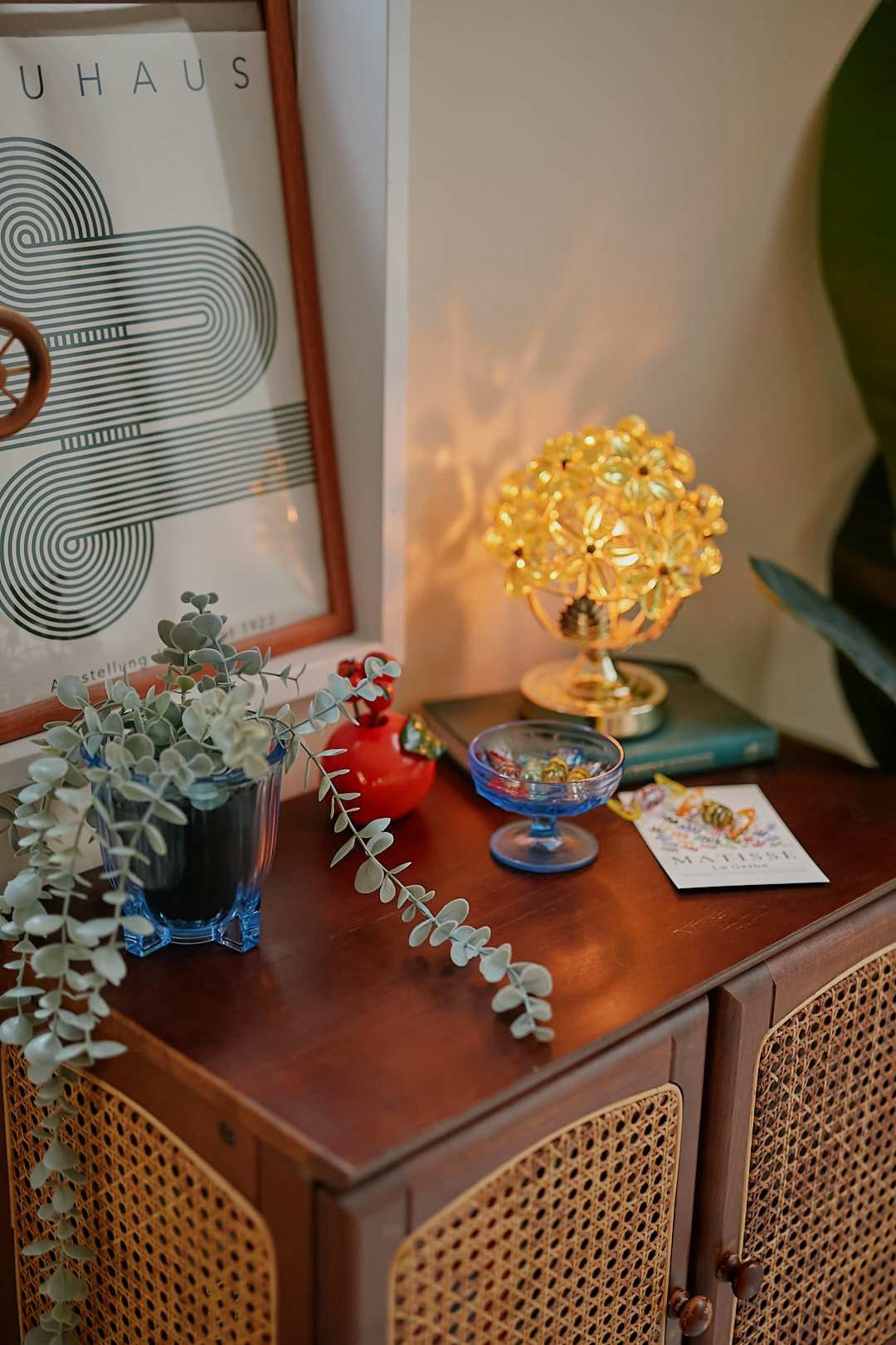 Yellow flower bloom lamp