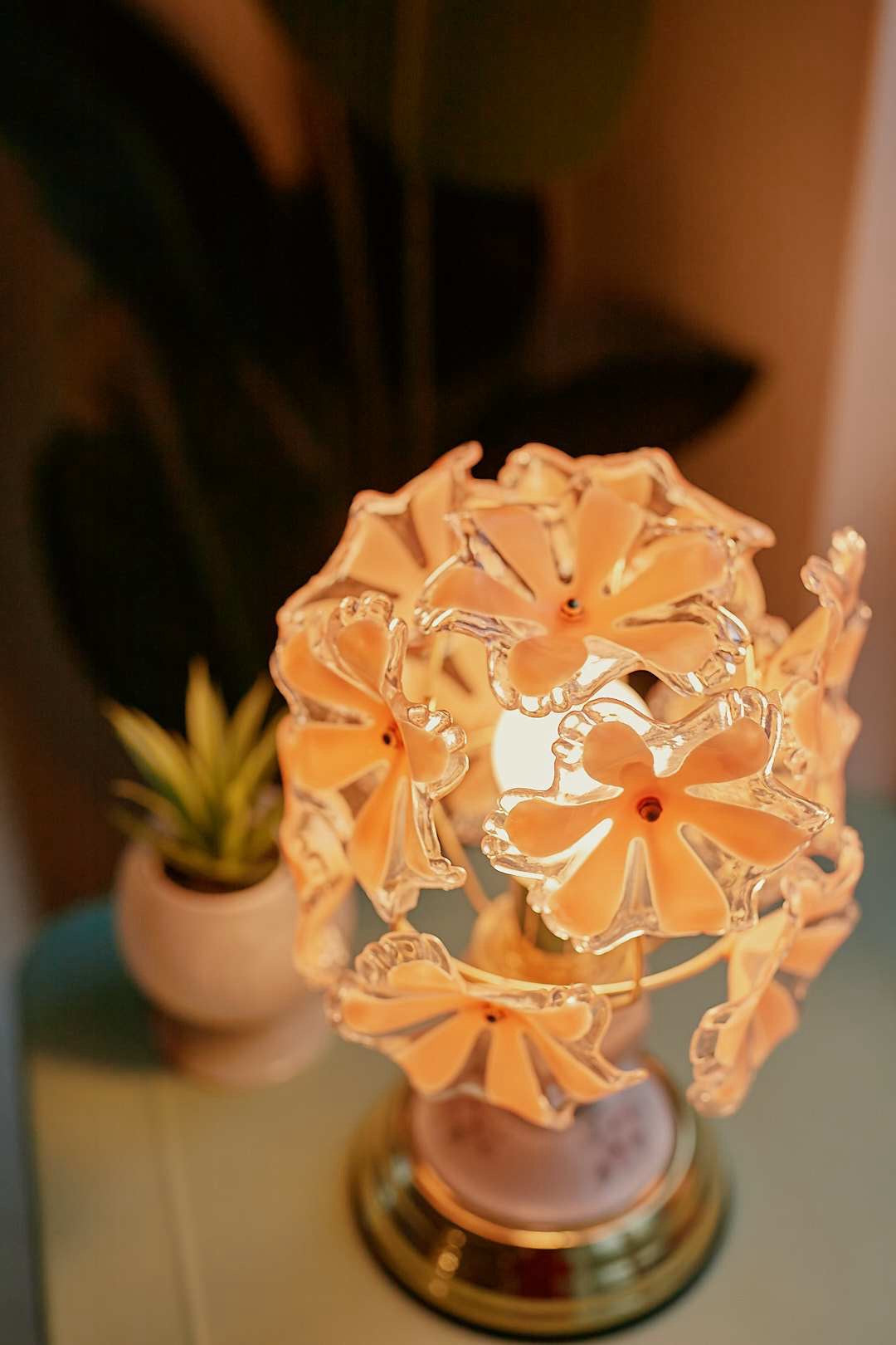 Peach Flower Touch Lamp