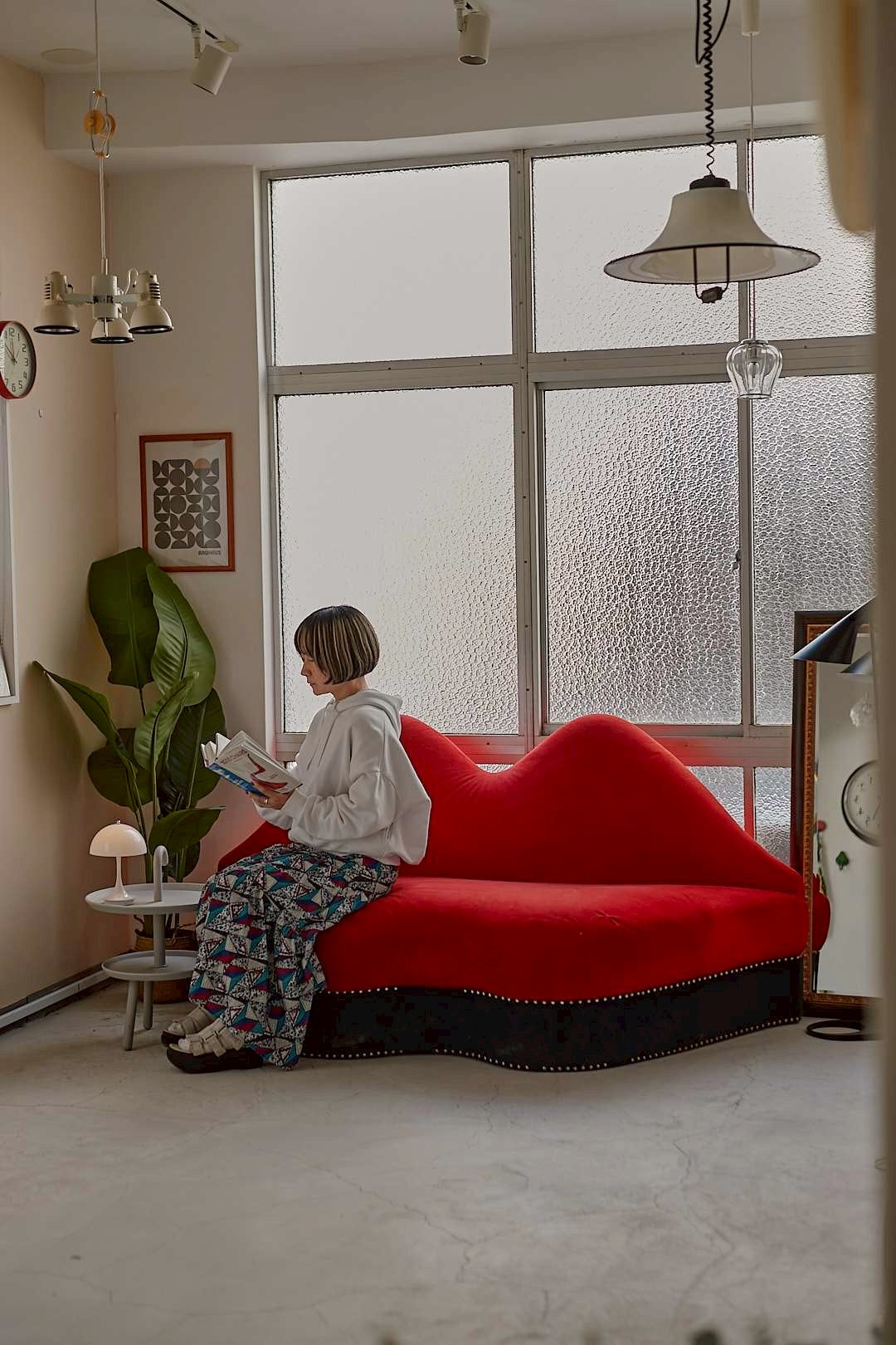 Lip Curve Sofa