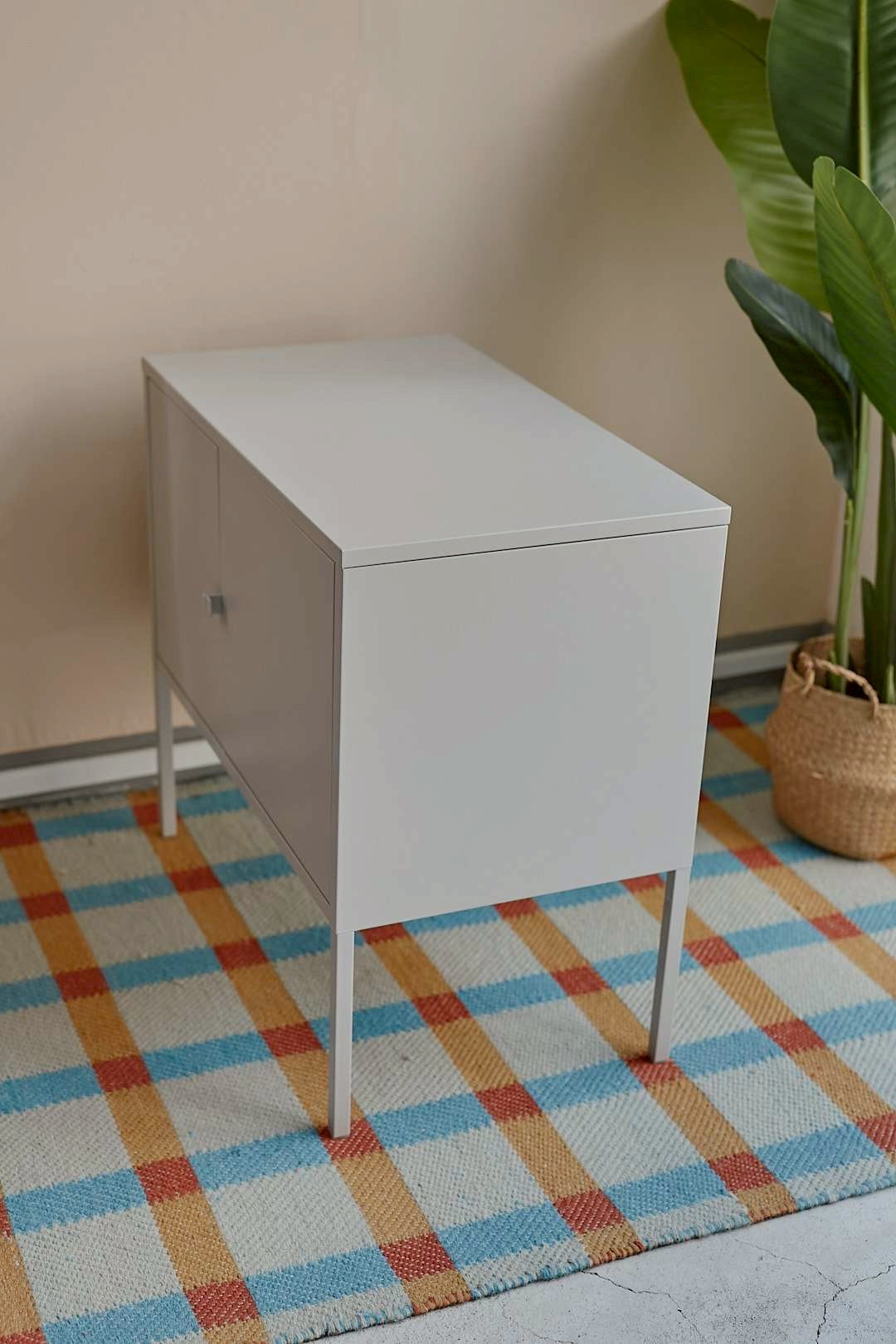 Soft Grid Cabinet