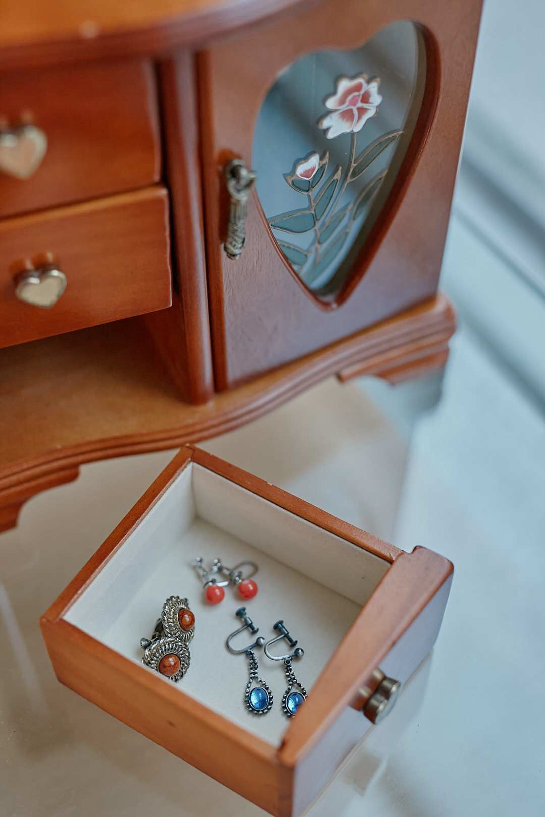 Heart Window Jewelry Box