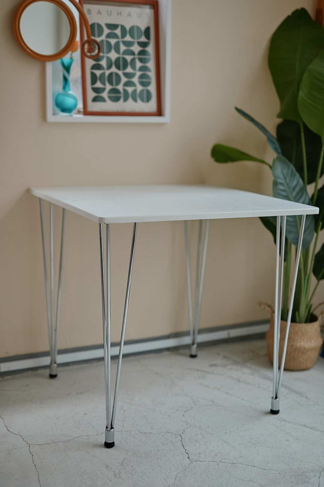 Slim Leg Work Table