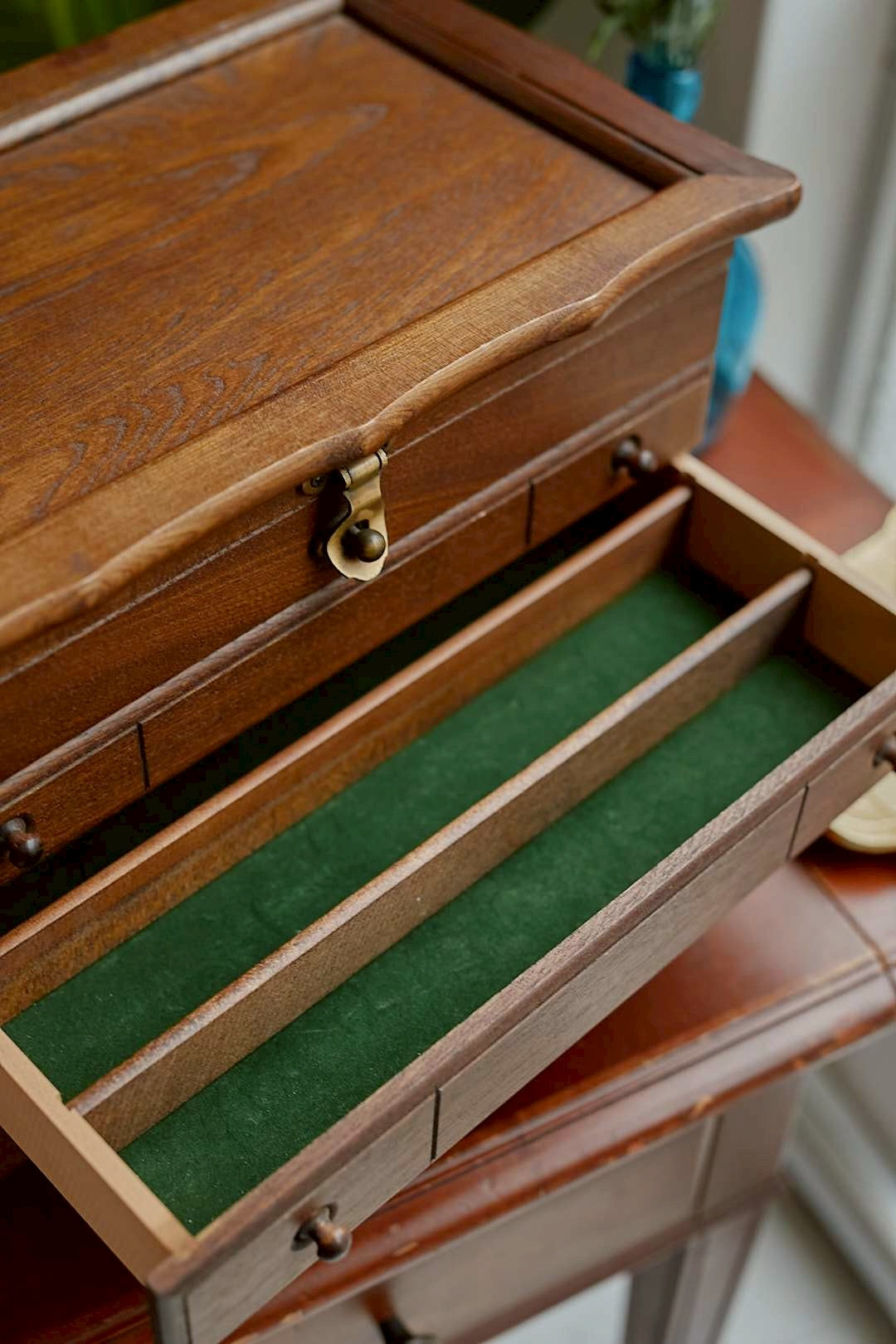 Green velvet jewelry box