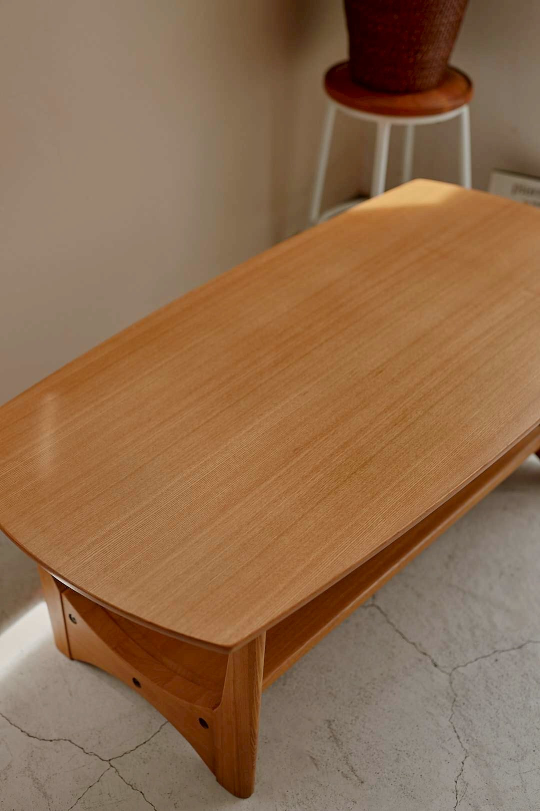 Oak Curve Low Table